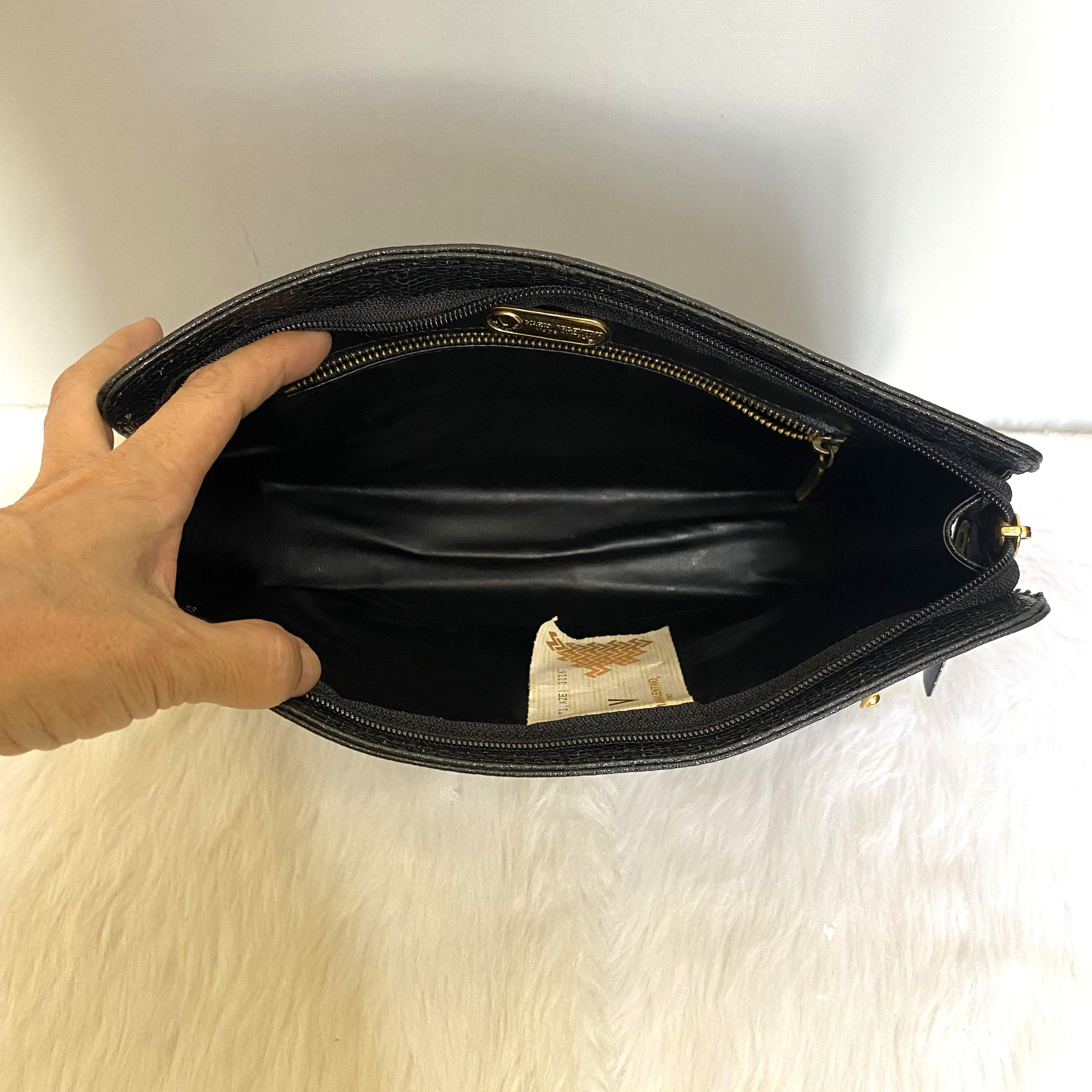 Mario Valentino × Vintage MARIO VALENTINO Vintage Black Leather Clutch Bag Size ONE SIZE - 9 Thumbnail
