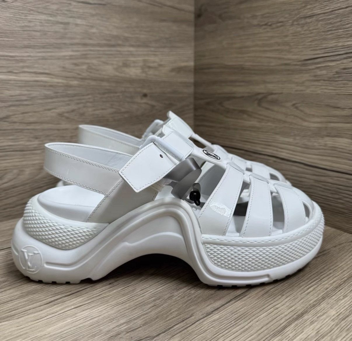 Louis Vuitton Louis Vuitton Archlight White Glossy Platform Sandals J41 Size US 7 / IT 37 - 3 Thumbnail