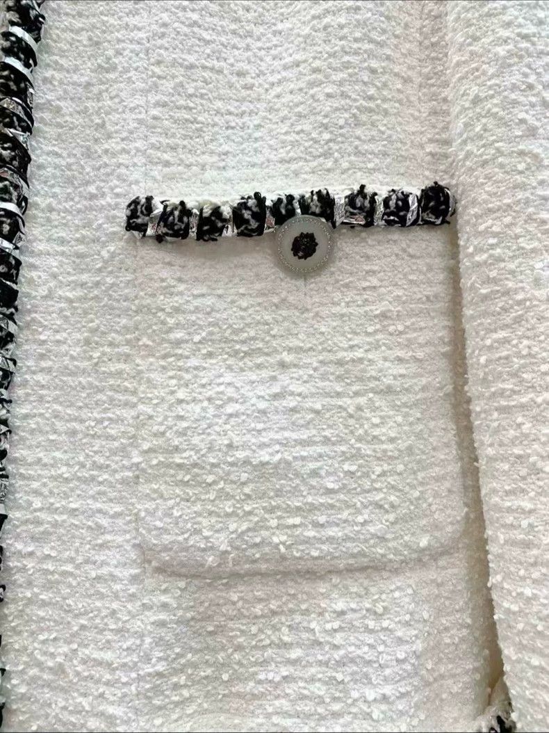 Chanel Chanel 22P black and white color-blocked rolled-edged twee Size XS / US 0-2 / IT 36-38 - 6 Thumbnail