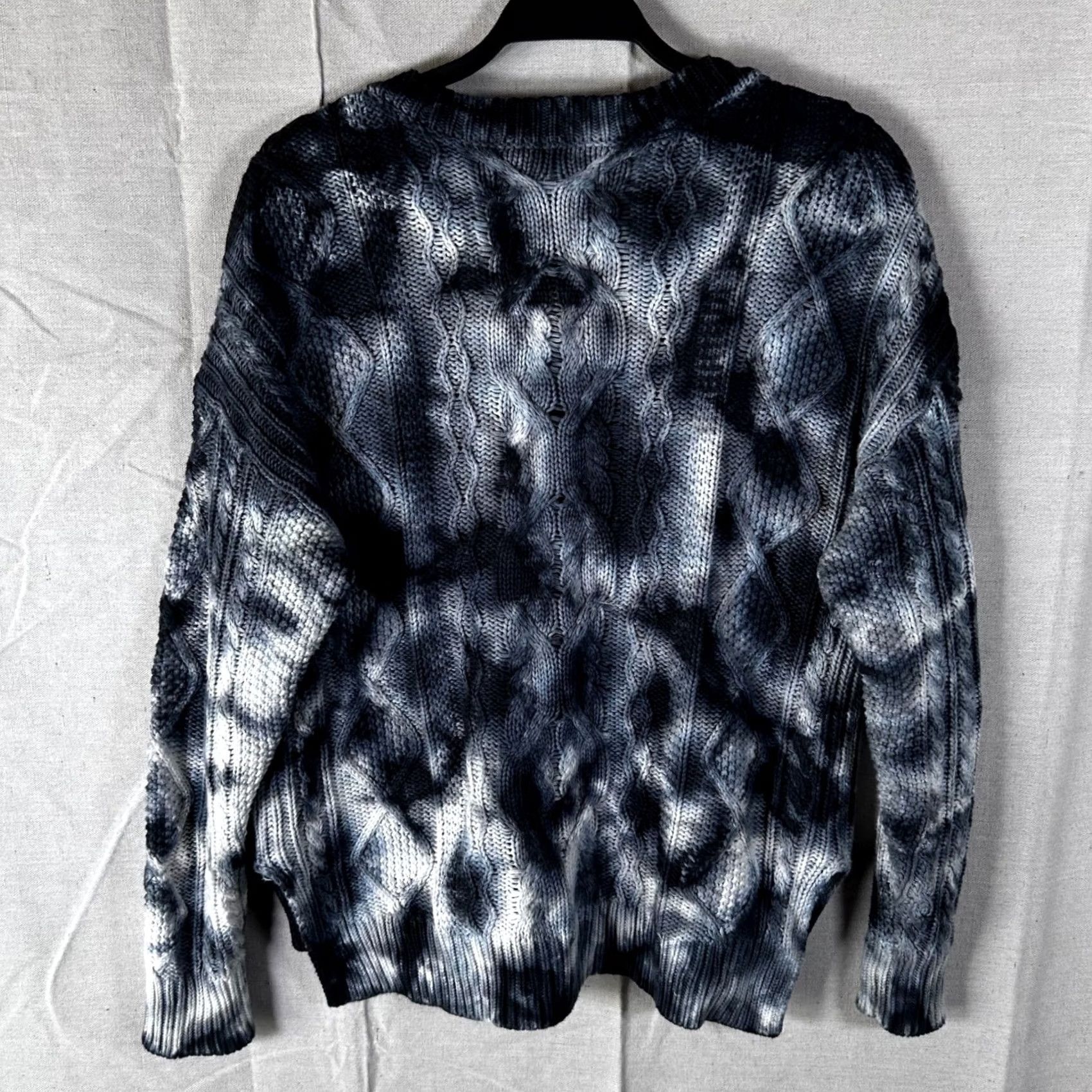 Vintage VINTAGE Anthropologie Pilcro Tie Dye Cable Knit V-Neck Sweater Black White Cotton XS Size XS / US 0-2 / IT 36-38 - 3 Thumbnail