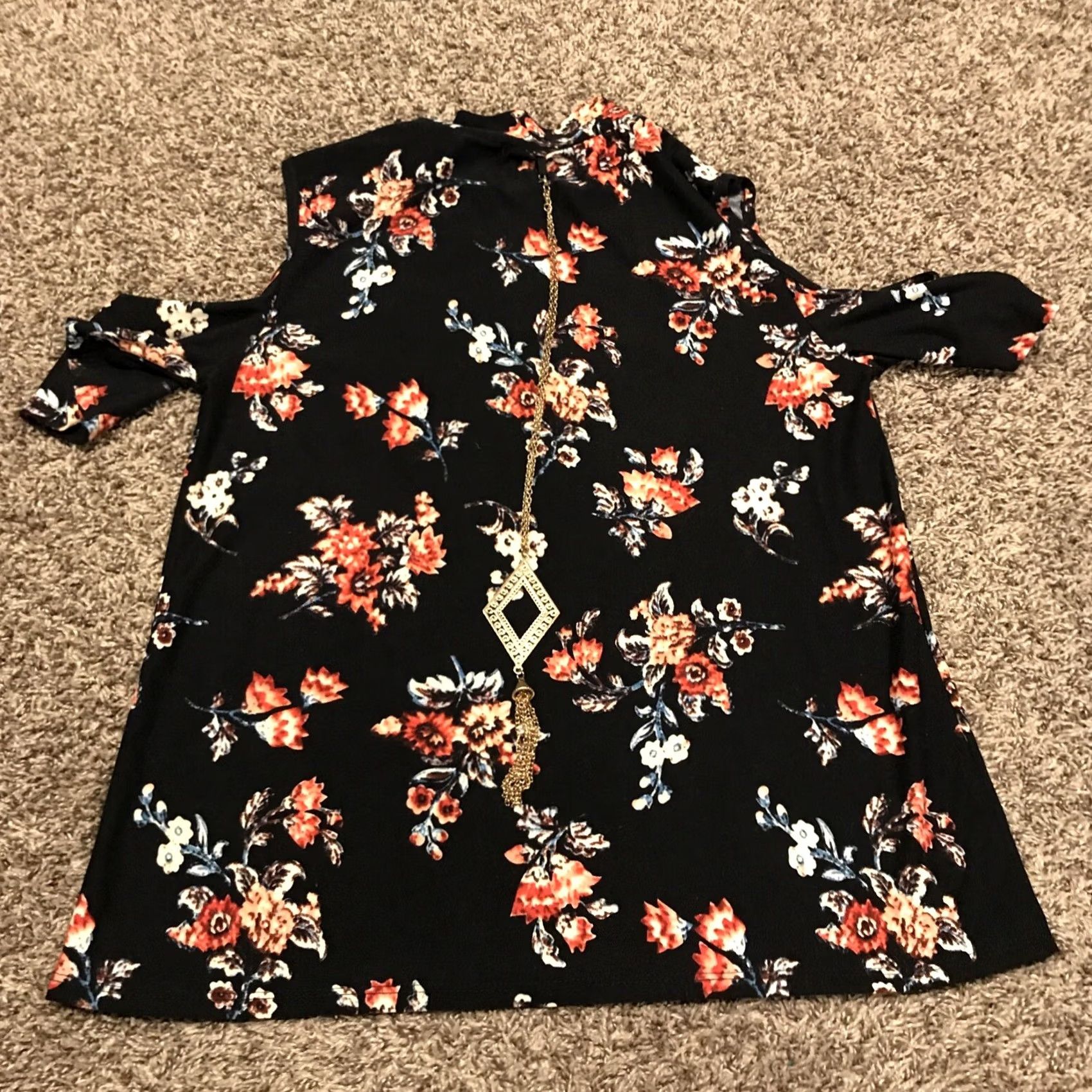 Vintage Reina de Baile M floral polo shirt polyester knit casual blouse Size M / US 6-8 / IT 42-44 - 3 Thumbnail