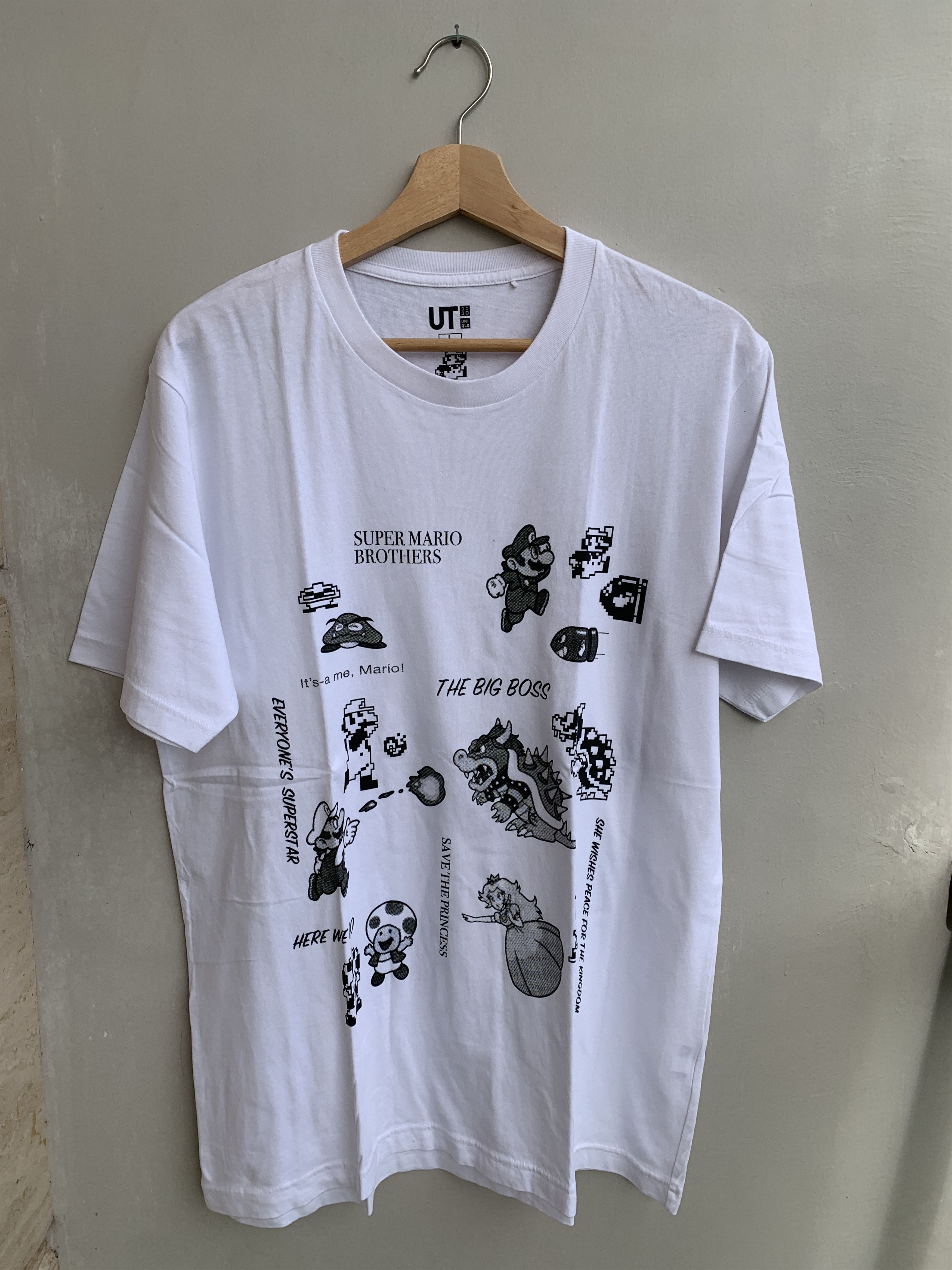 Japanese Brand × Nintendo × Uniqlo Uniqlo UT x Nintendo 'Super Mario Bros' Size US L / EU 52-54 / 3 - 2 Thumbnail