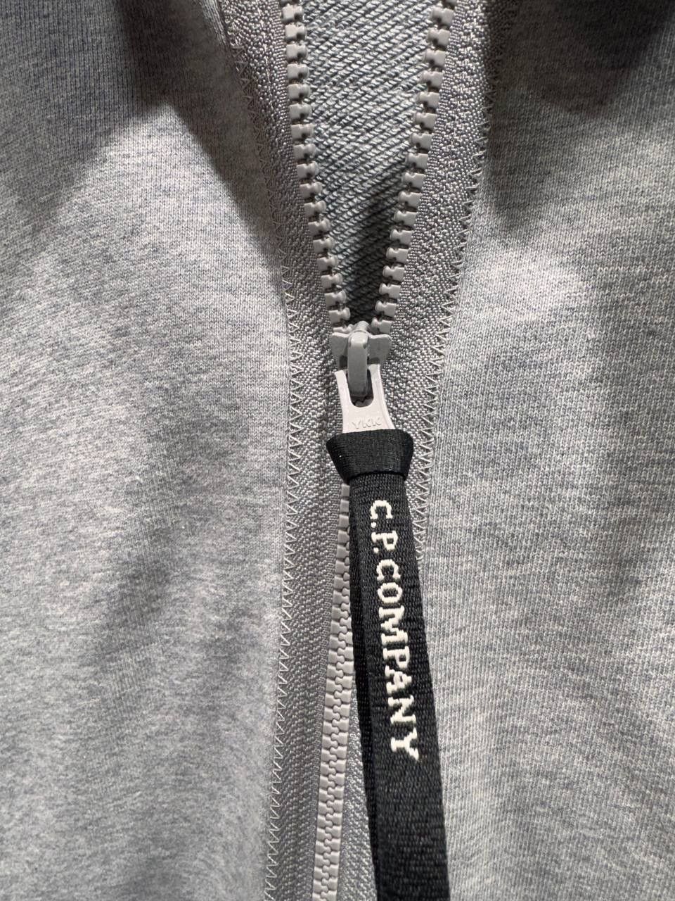 C.P. Company C.P. Company Tonal Zip Grey Goggle Hoodie Size XL Size US XL / EU 56 / 4 - 9 Thumbnail
