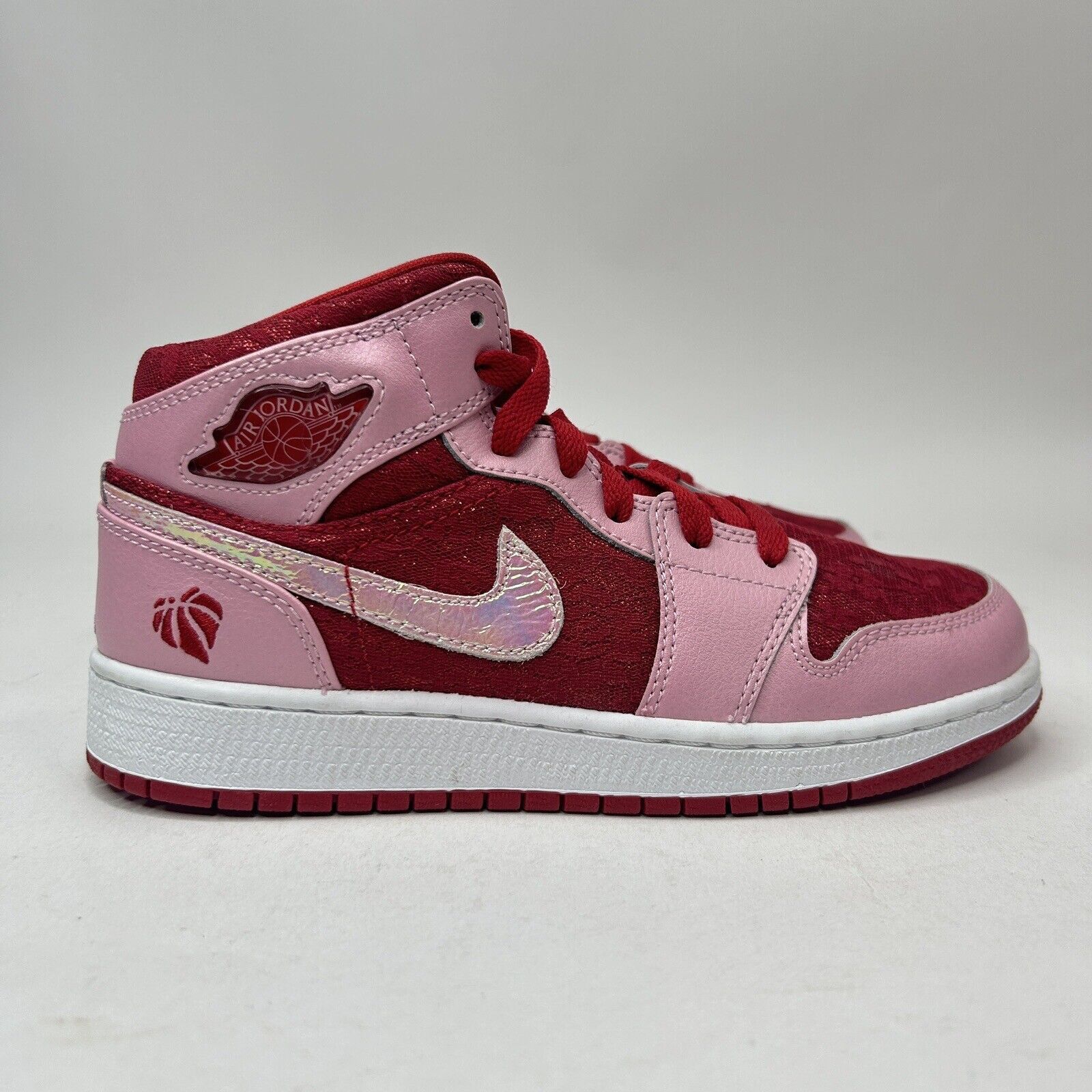 Jordan Brand Nike Air Jordan 1 Mid Premium “Valentine's Day” 2023 Size US 5.5 / IT 35.5 - 4 Thumbnail