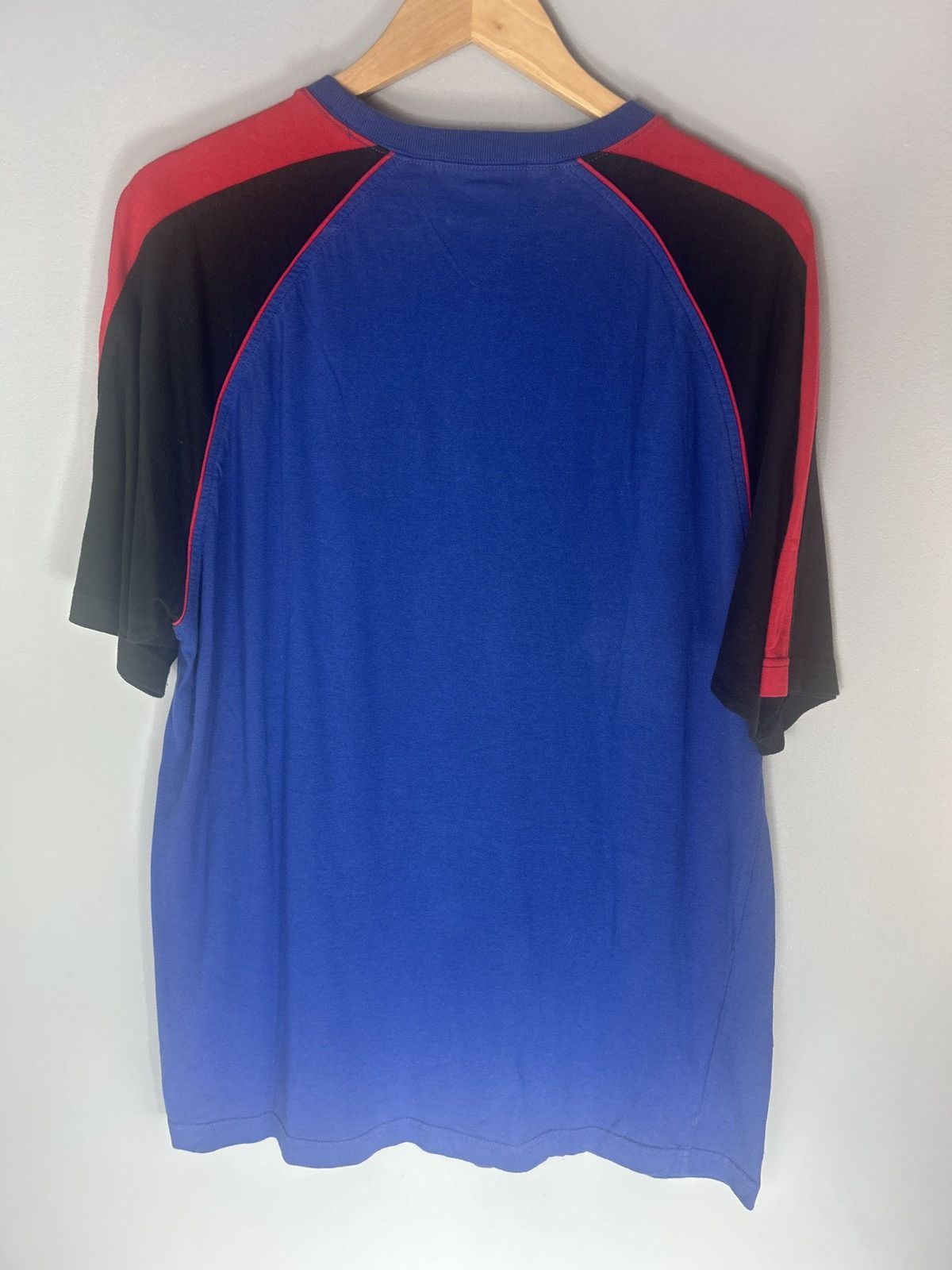 Tommy Hilfiger Vintage 90s Tommy Hilfiger Athletics Gear Tee Size US XL / EU 56 / 4 - 4 Thumbnail