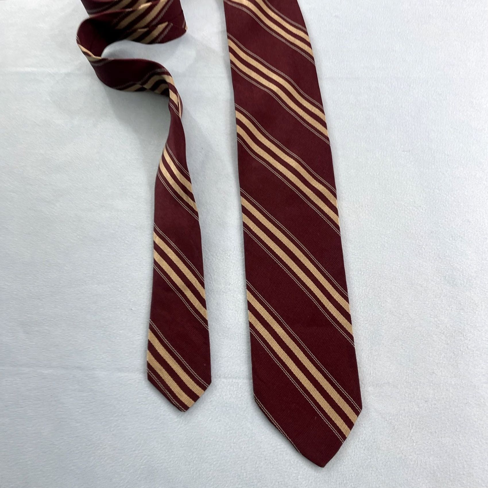 MCM VINTAGE Atkinsons CA vtg 60s MCM NeckTie All Silk Repp Tie Red Tan Multi Stripe 2.7x58 Men's Tie Red Tan Stripe Repp Tie Vintage 1960s Size ONE SIZE - 4 Thumbnail