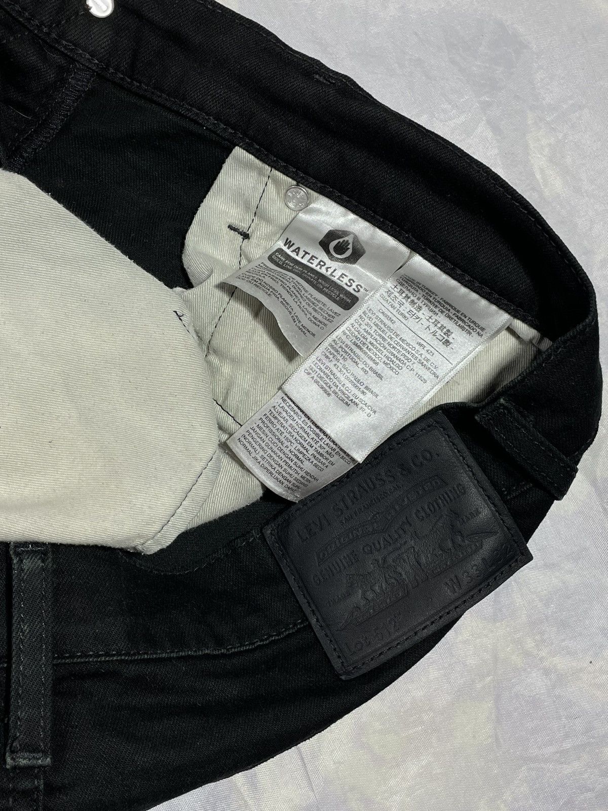 Levi's × Vintage Men's Levi’s 512 Vintage Black Denim Jeans – W33 L32 Size US 33 - 9 Thumbnail