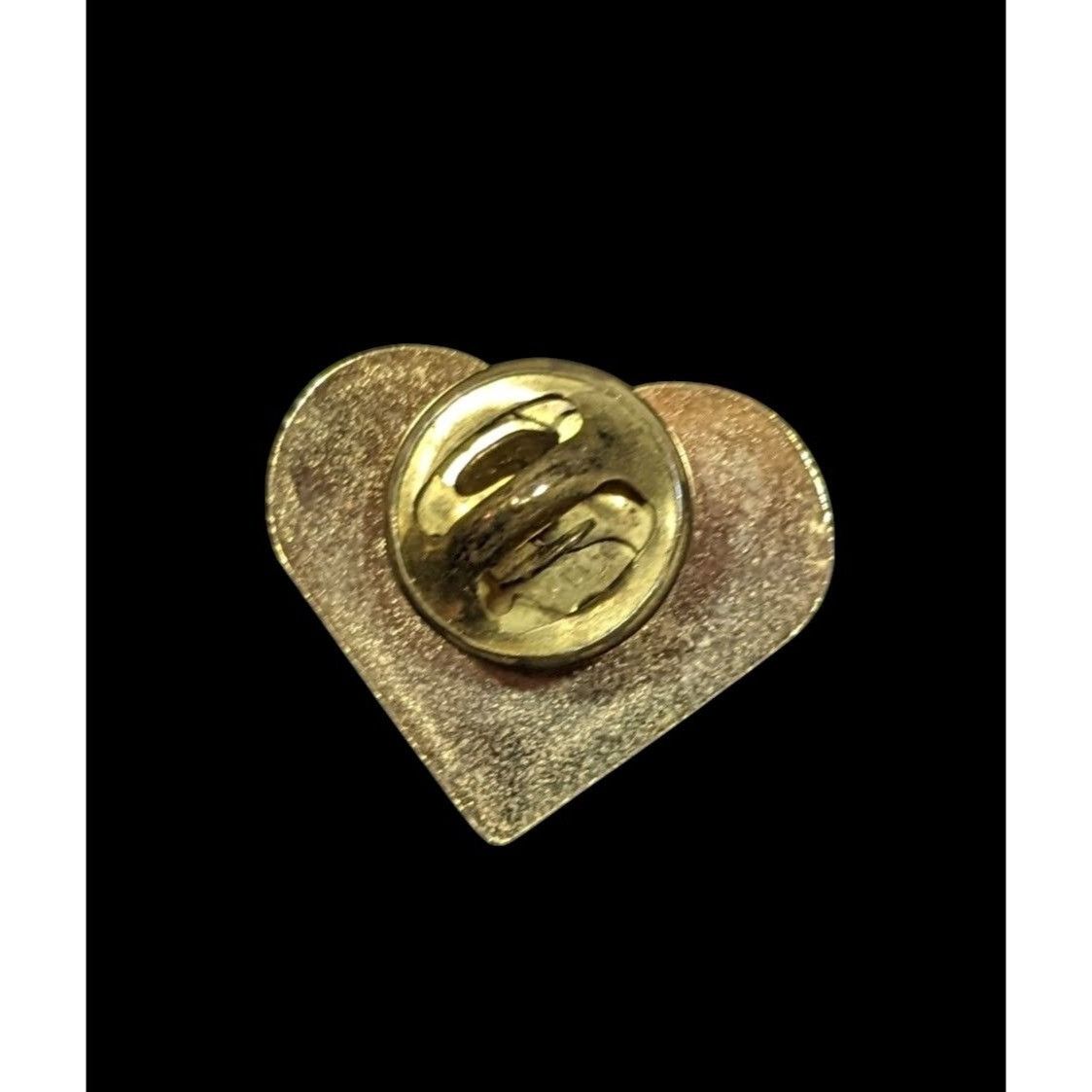 Other Stylized Gold Tone Heart Shaped Lapel Pin Size ONE SIZE - 2 Thumbnail