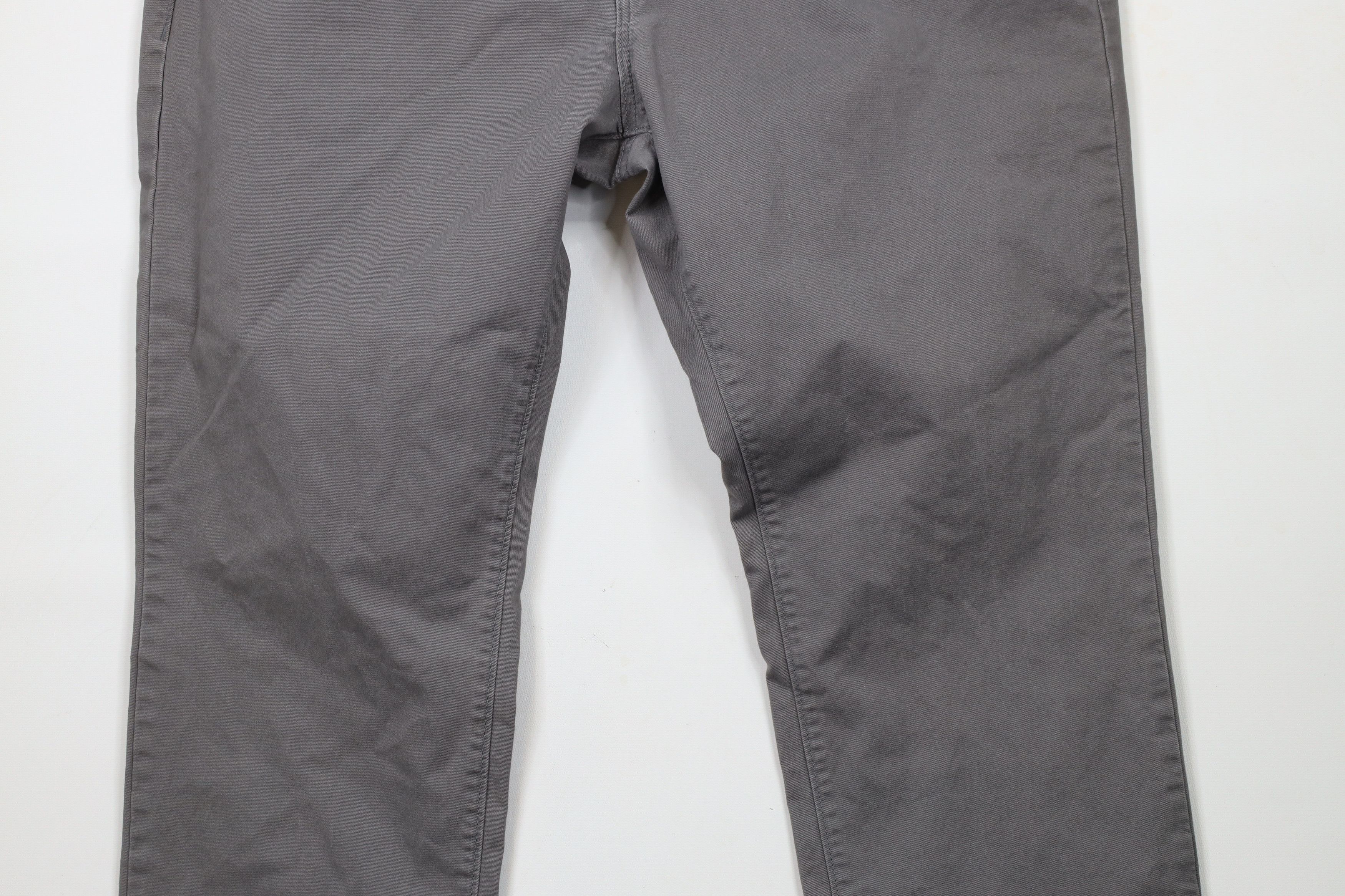 UNTUCKit × Vintage Untuckit Straight Leg Stretch Chino Pants Trousers Gray Size US 38 / EU 54 - 3 Thumbnail