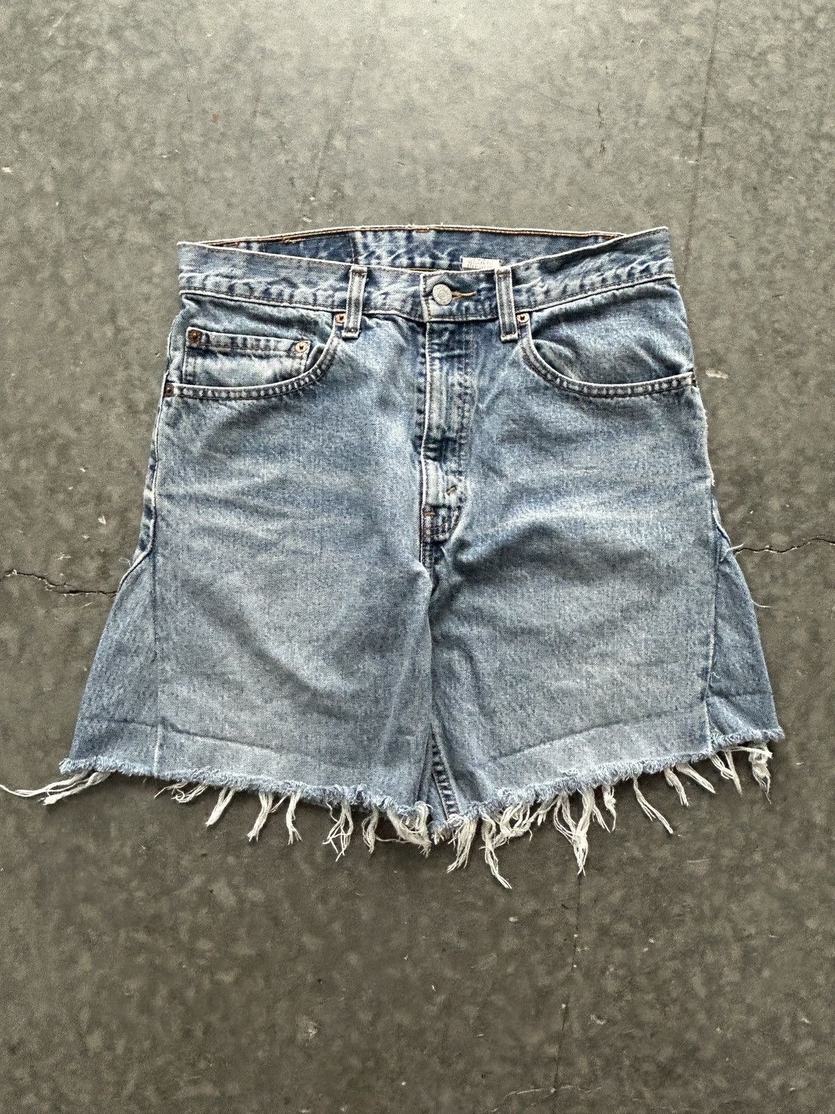 Levi's Vintage Y2K Levis 505 Denim Jean Shorts Distressed Size US 31 - 1 Thumbnail