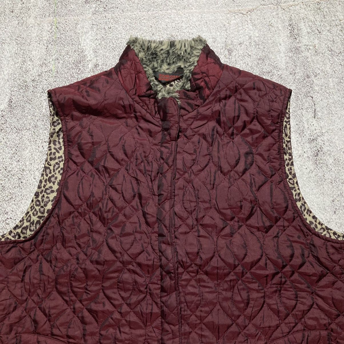 Japanese Brand 2000s Ramlossa Puffer Inner Leopard Motif Vest Red Lgb Size US L / EU 52-54 / 3 - 7 Thumbnail