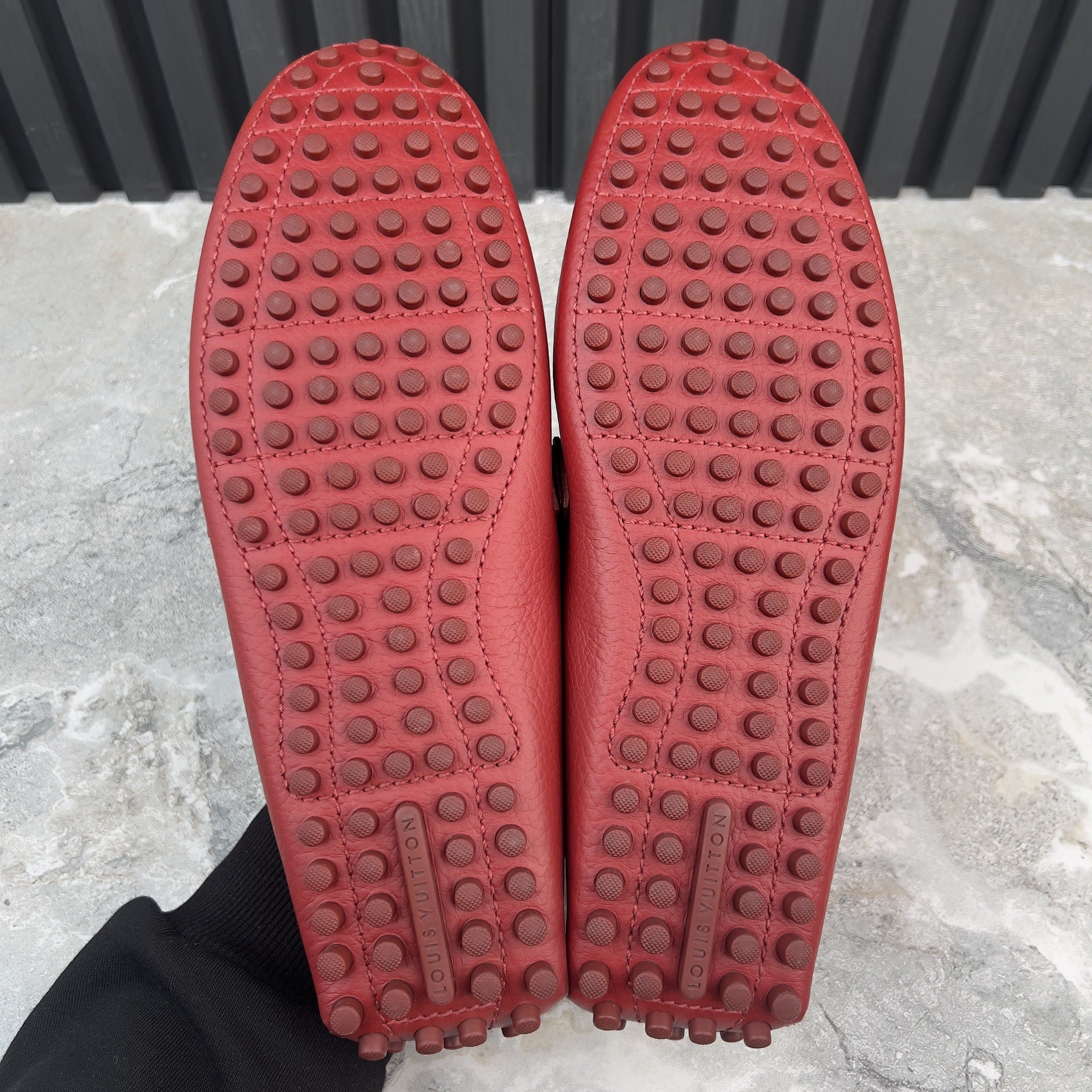 Louis Vuitton Hockenheim Driving Moccasin Grain Leather Size US 9.5 / EU 42-43 - 13 Thumbnail