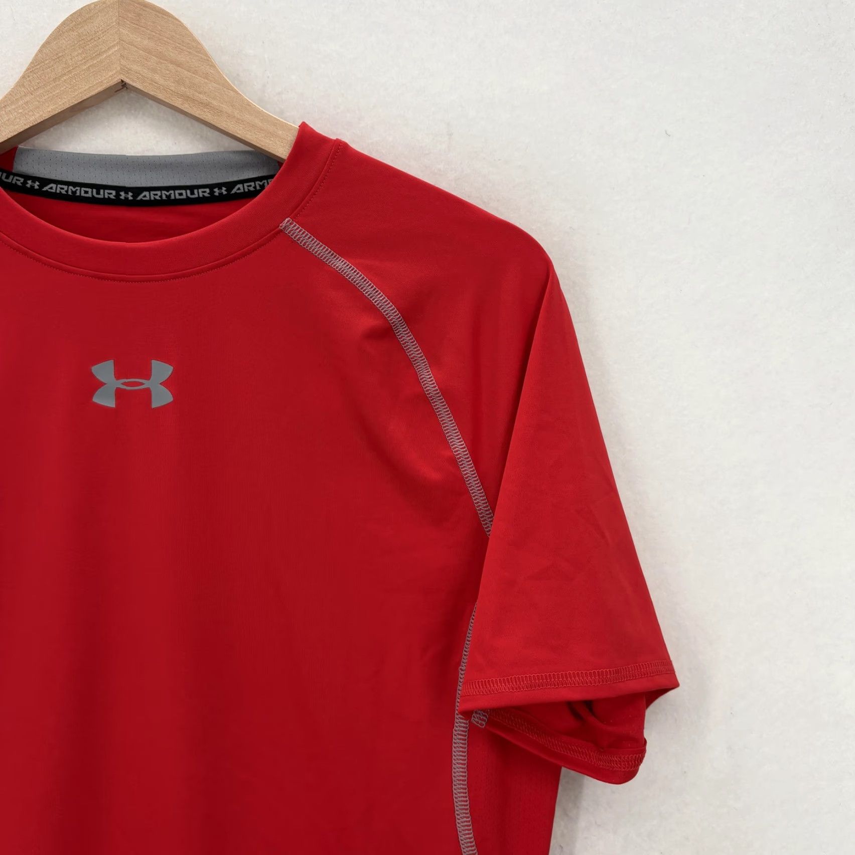 Under Armour Under Armour HeatGear Shirt Mens L Red Short Sleeve Compression Gym & Training Shirt Size US L / EU 52-54 / 3 - 2 Thumbnail