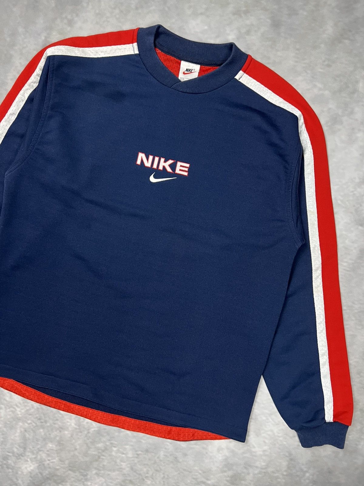 Nike Vtg Nike Center Swoosh Sweatshirt Navy Red Y2K Boxy Fit XL Size US XL / EU 56 / 4 - 1 Thumbnail
