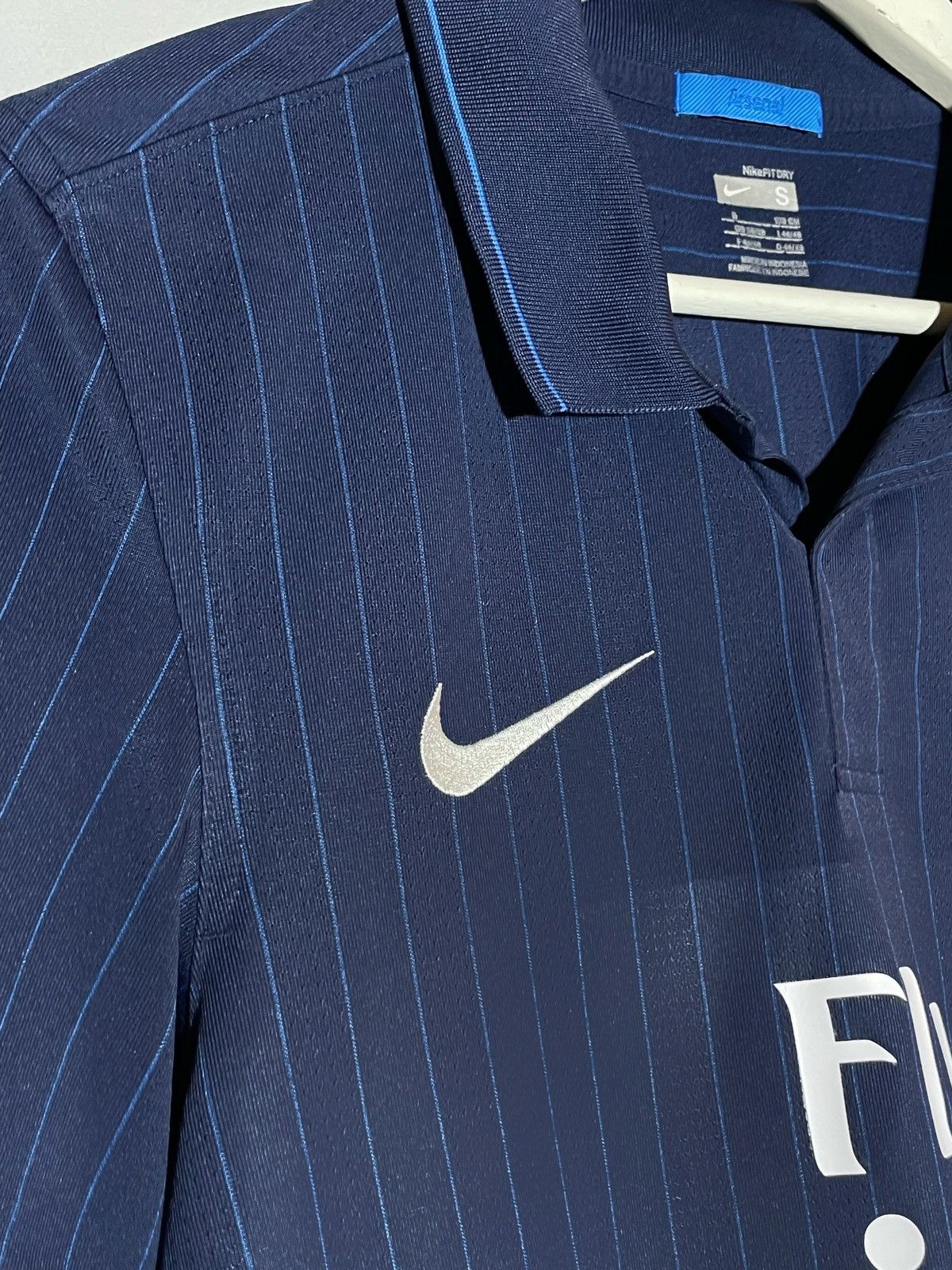Nike #4 Fabregas Arsenal FC Nike 2009/10 Y2k Away Football Shirt Size US S / EU 44-46 / 1 - 6 Thumbnail