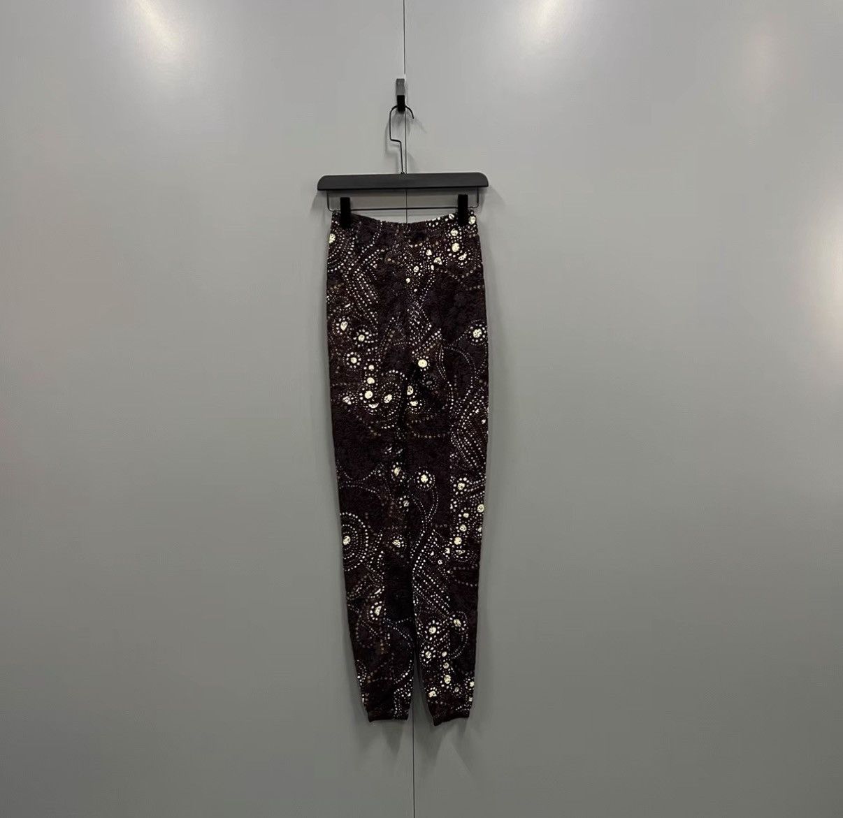 Louis Vuitton Louis Vuitton Runway Burgundy Heavy Embroidered Pants J41 Size 28" / US 6 / IT 42 - 2 Thumbnail