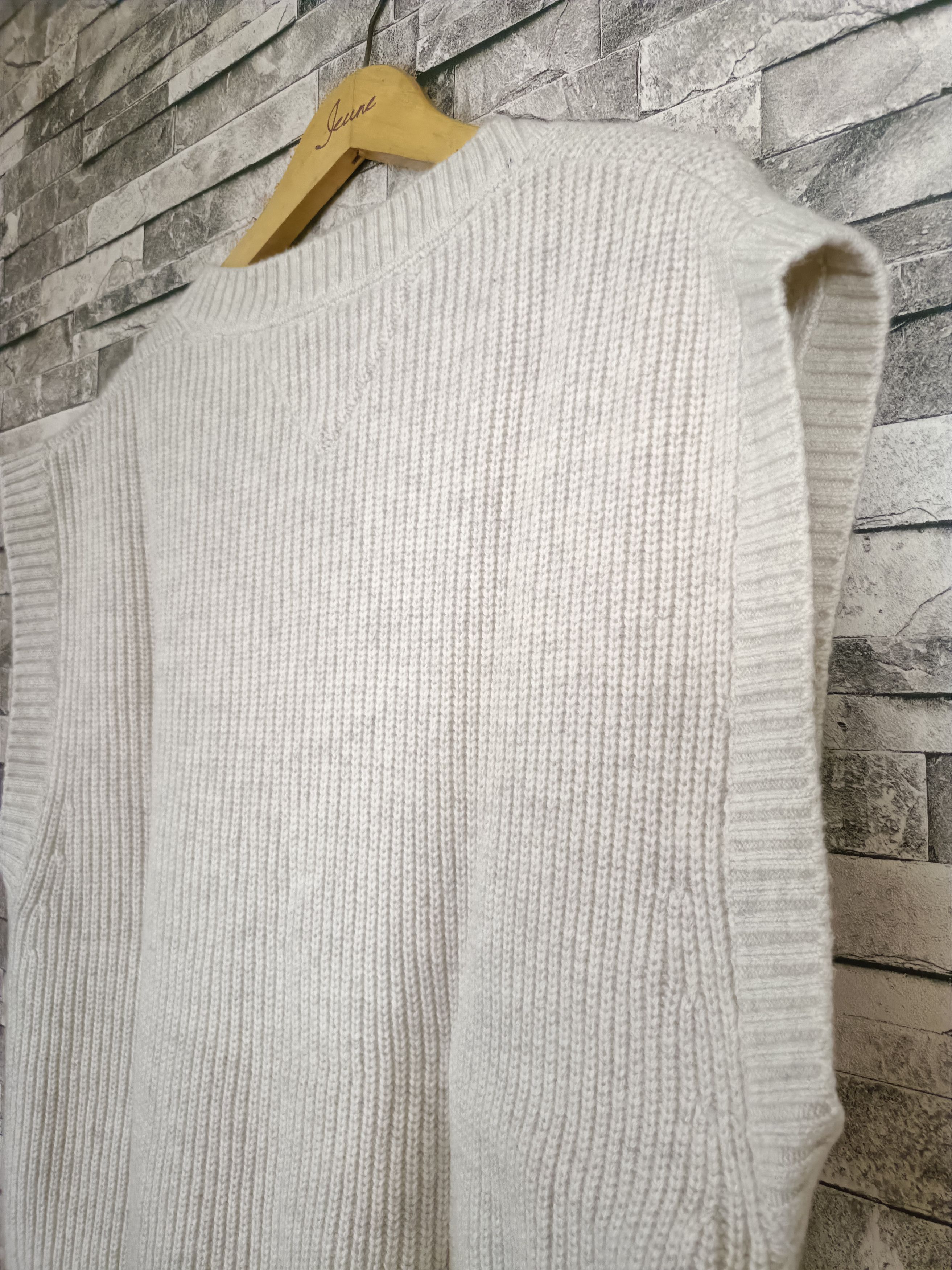 Tommy Jeans Tommy jeans by Tommy Hilfiger v-neck knit sweater oversized Size US M / EU 48-50 / 2 - 3 Thumbnail