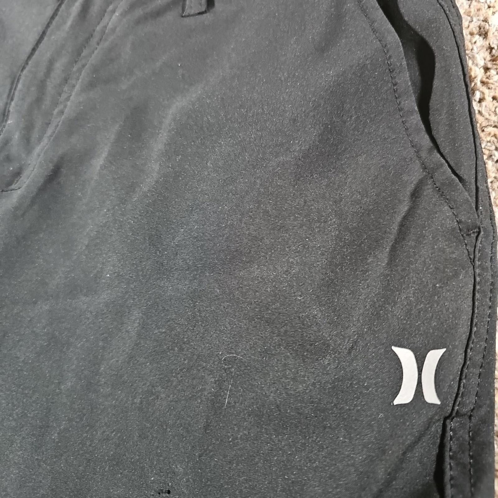 Hurley Hurley Sz 30 Black Shorts Size US 30 / EU 46 - 2 Thumbnail