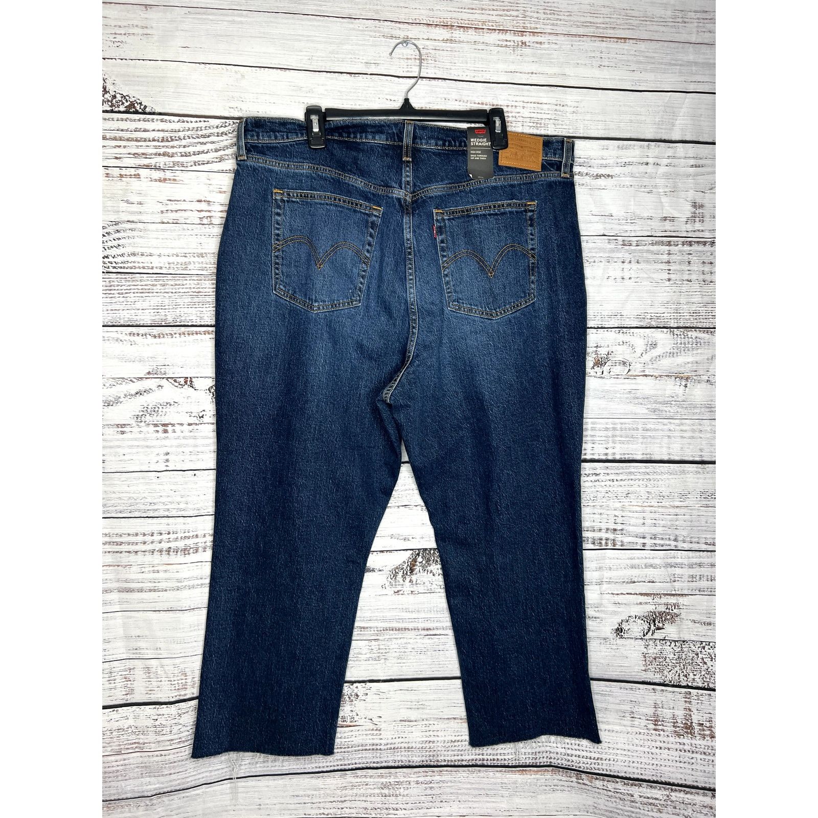 Levi's Levis Premium Wedgie Straight Button Fly Raw Hem Jeans NWT Size 39" - 5 Thumbnail