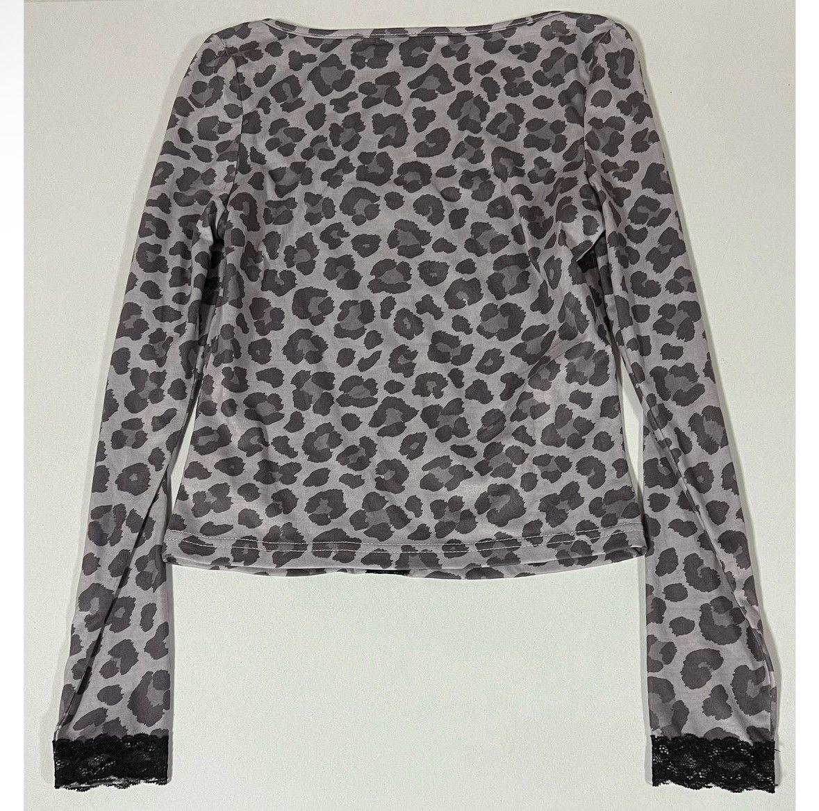 Japanese Brand Gray Cheetah Leopard Print Long Sleeve Shirt Top Blouse XS 🖤 Size XS / US 0-2 / IT 36-38 - 3 Thumbnail