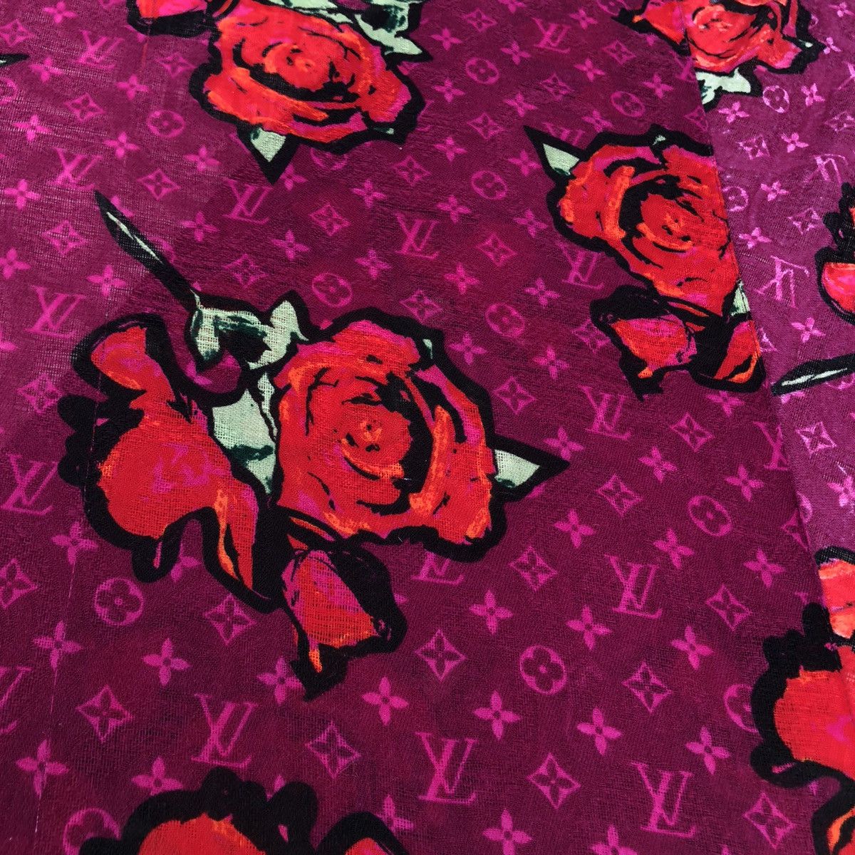 Louis Vuitton Louis Vuitton x Sprouse Wool Roses Graffiti Scarf Size ONE SIZE - 6 Thumbnail