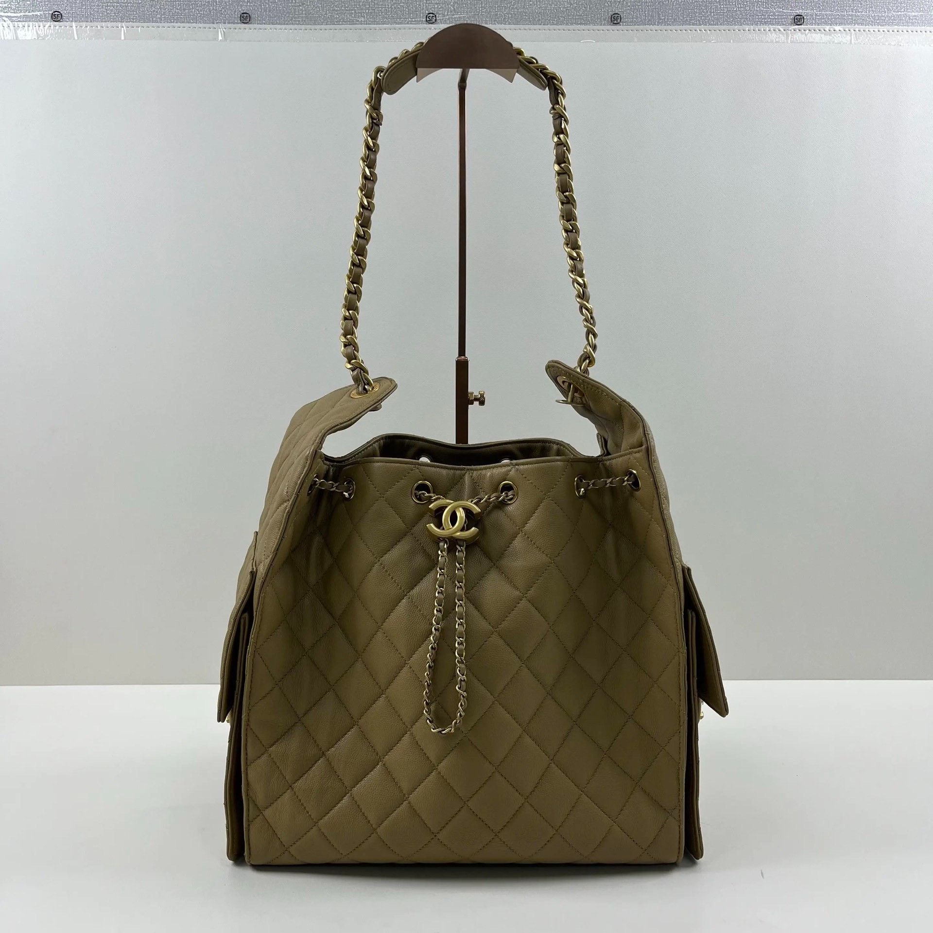 Chanel Pre-loved Bag Very good condition Size ONE SIZE - 1 Thumbnail