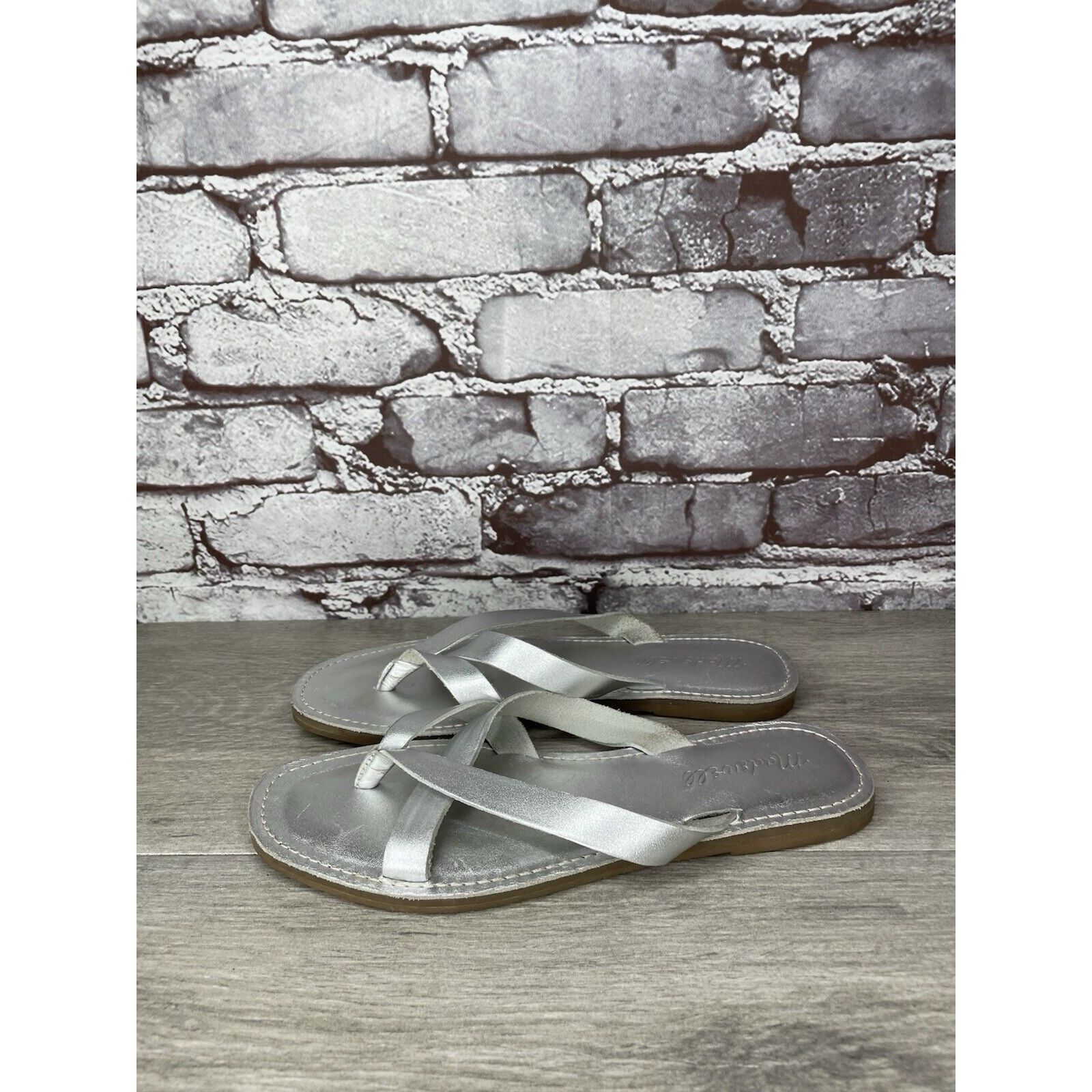 Madewell Madewell Boardwalk Silver Metallic Leather Thong Sandals Wom Size US 6.5 / IT 36.5 - 16 Thumbnail