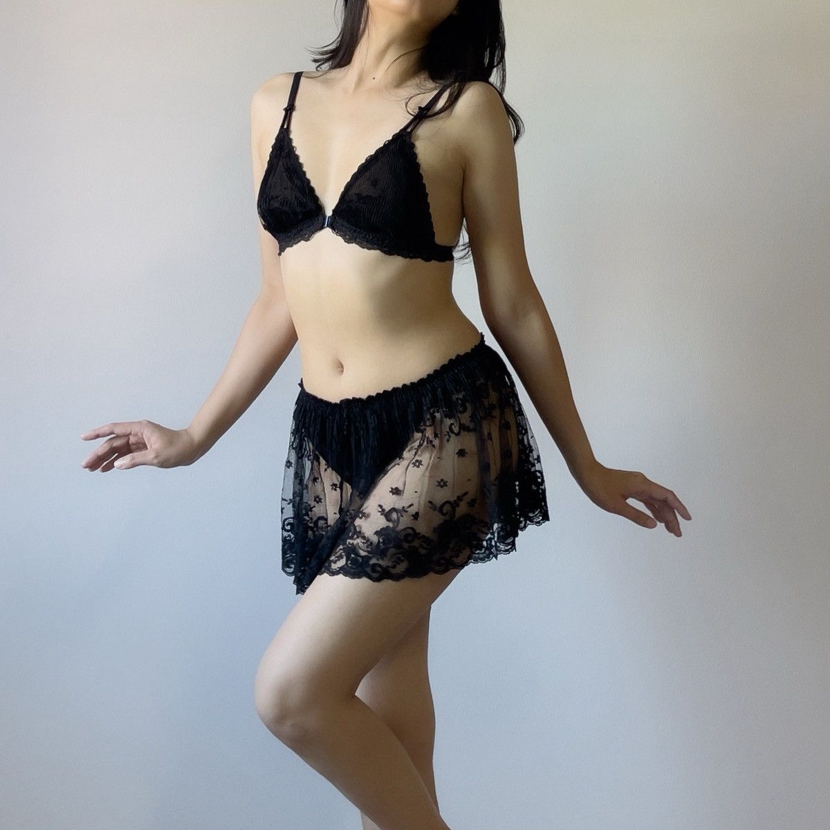 Vintage Vintage 1990s Black Semi-Sheer Lace Lingerie Set (S–M) Size M / US 6-8 / IT 42-44 - 3 Thumbnail