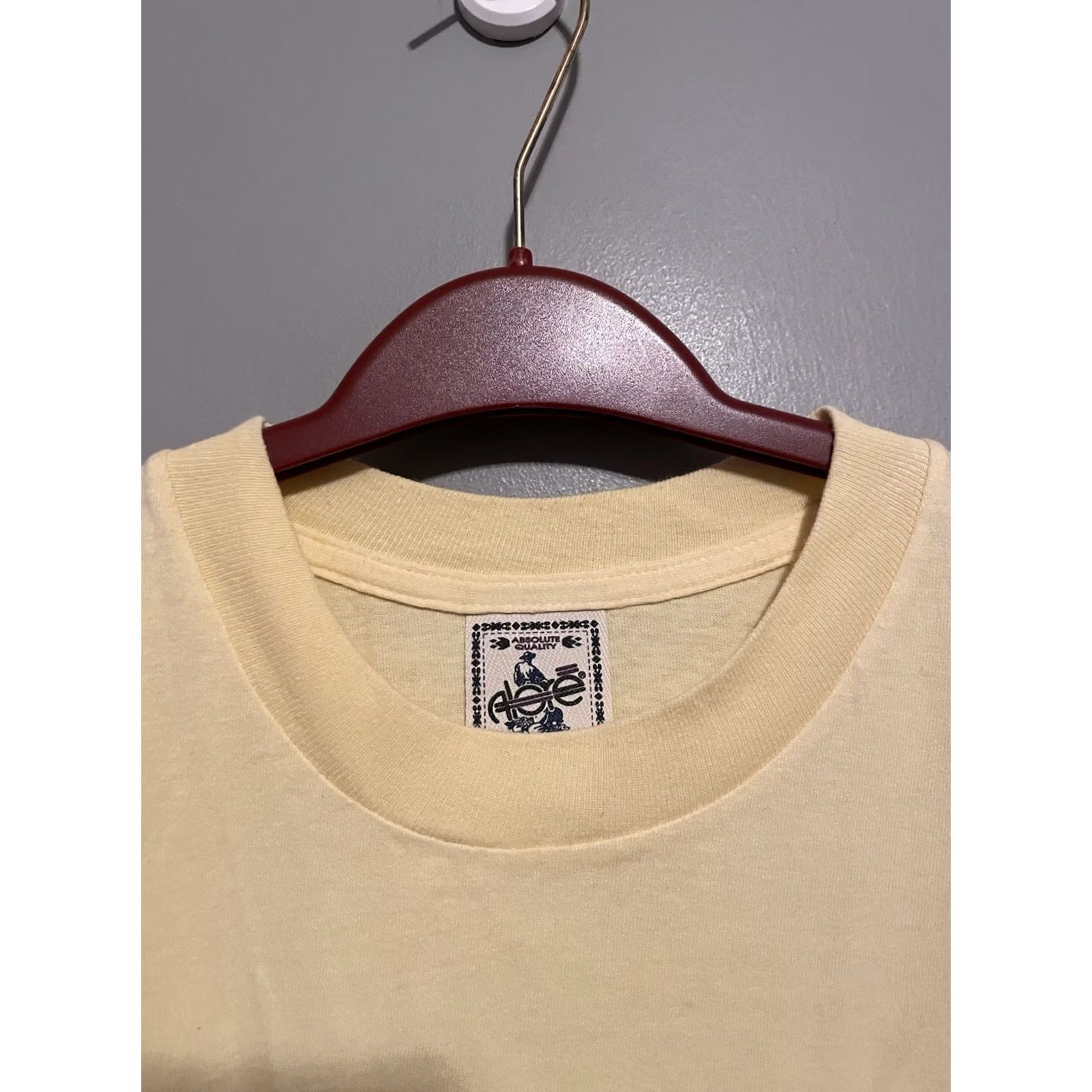 Vintage VINTAGE Beta Sigma Phi Fraternity Yellow T-Shirt L Mens 90s Cotton Graphic Print Short Sleeve 28" Length 21" Pit to Pit Size US L / EU 52-54 / 3 - 3 Thumbnail