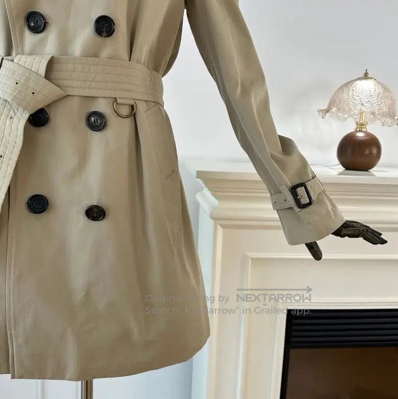 Burberry Burberry Women's Trench Coat in Khaki. Size XL / US 12-14 / IT 48-50 - 4 Thumbnail