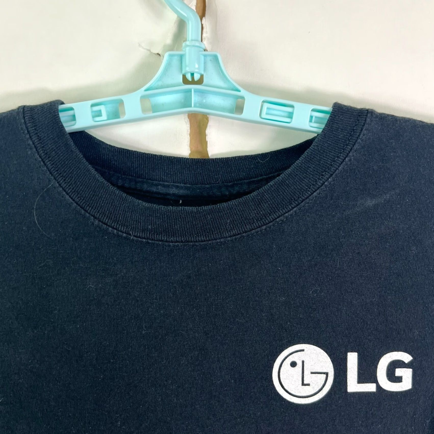 Vintage LG V60 Dual Screen Promo T-Shirt Adult L Black Long Sleeve Crew Neck Graphic Print LG Logo Men Shirt Size US L / EU 52-54 / 3 - 2 Thumbnail