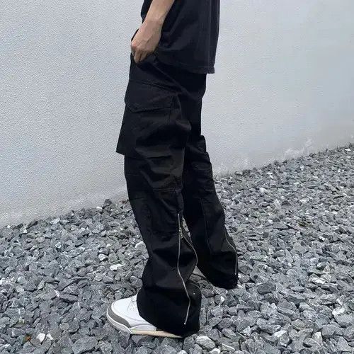 VIBE Black Cargo Flared Pant Size US 34 / EU 50 - 3 Thumbnail