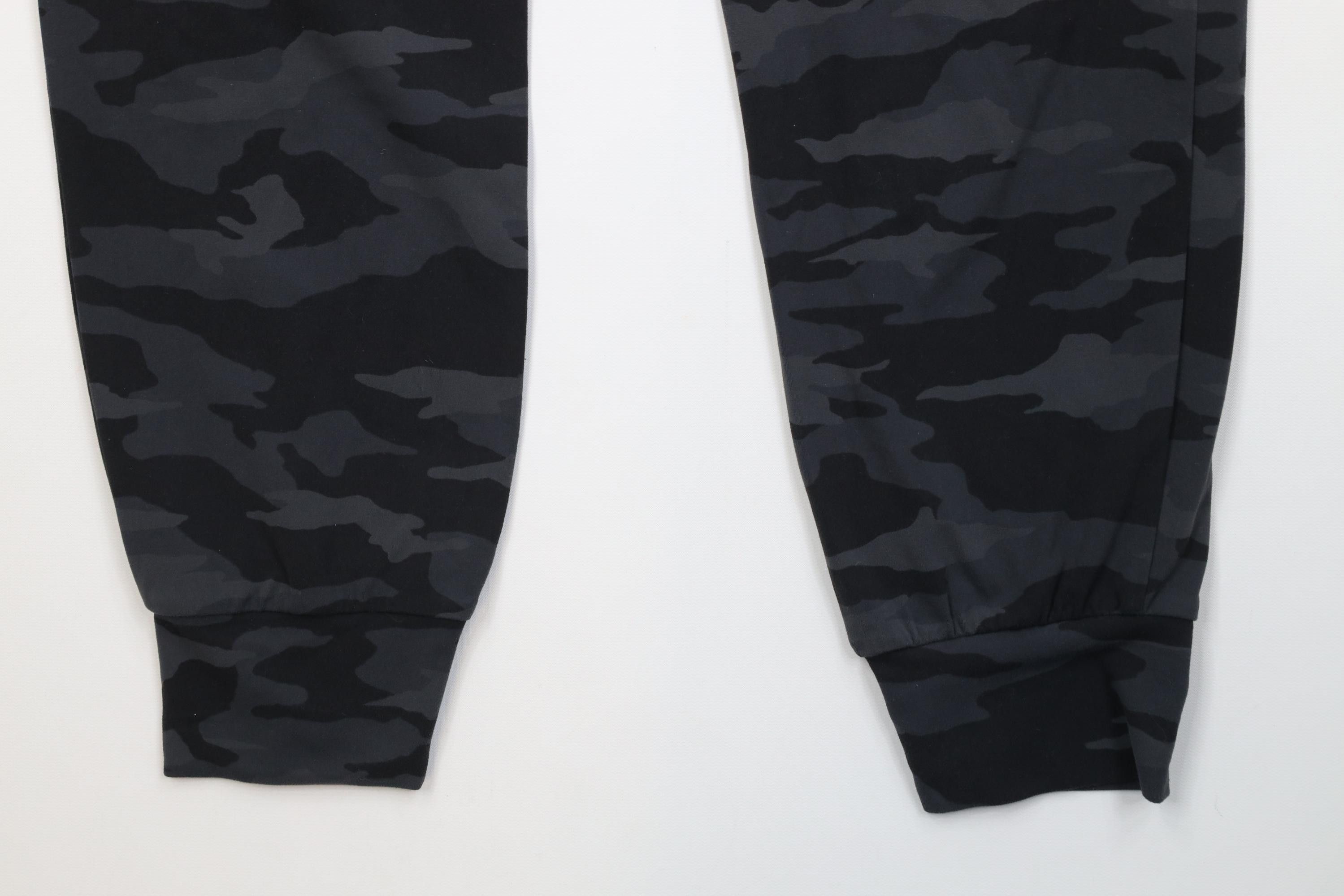 Athleta Athleta Salutation Camo Camouflage Cuffed Joggers Pants Size 26" / US 2 / IT 38 - 10 Thumbnail