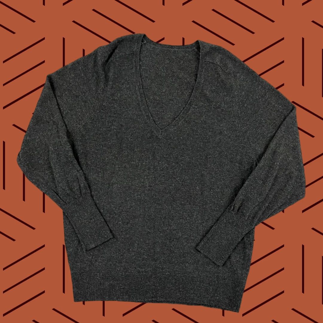Coach COACH Sweater Adult M Gray Merino Wool Alpaca Pullover Deep V-Neck Size M / US 6-8 / IT 42-44 - 1 Thumbnail