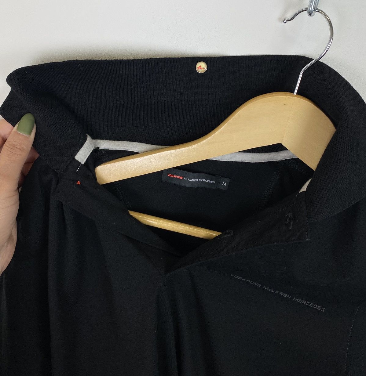 Mercedes-Benz Vodafone McLaren Mercedes Polo Buttons Shirt Size M Black Size US M / EU 48-50 / 2 - 9 Thumbnail
