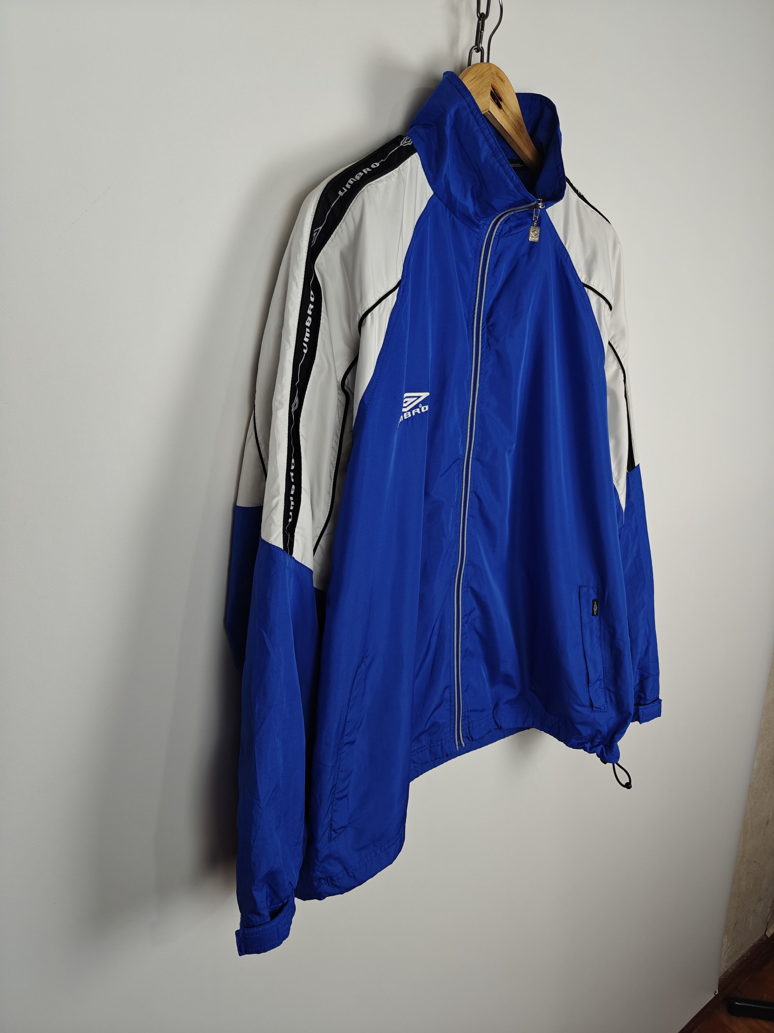 Umbro Umbro Track Jacket Windbreaker Logo Blue size L Size US L / EU 52-54 / 3 - 4 Thumbnail