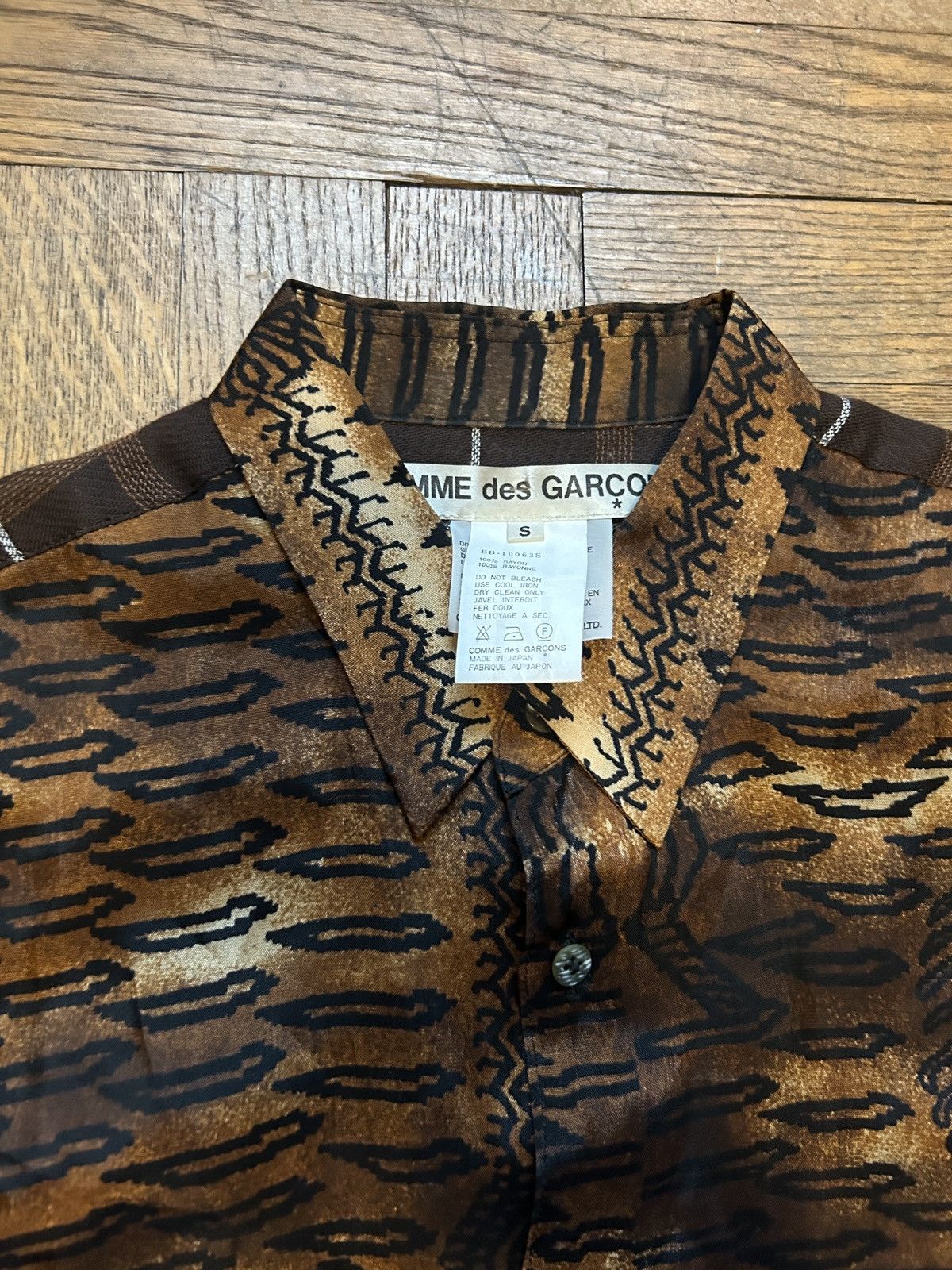Comme des Garcons SS92 Tribal print Oversized Shirt Size US S / EU 44-46 / 1 - 4 Thumbnail