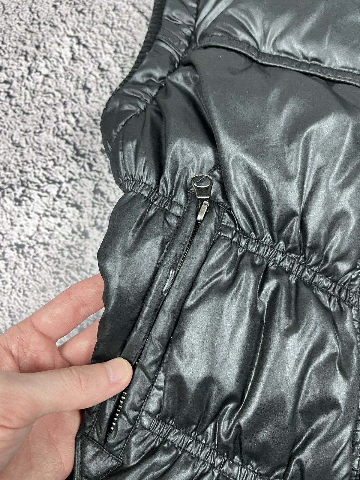 Japanese Brand Vintage Y2K Black Puffer Vest with High Neck Size XS / US 0-2 / IT 36-38 - 7 Thumbnail