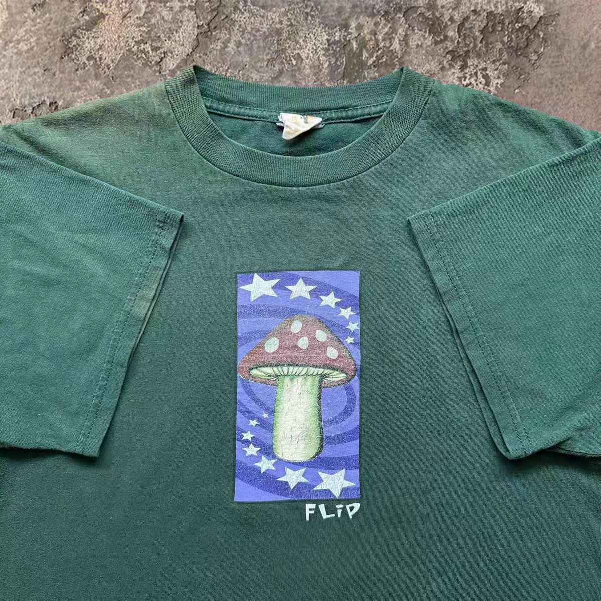 Vintage Green washed retro mushroom print t-shirt Size US M / EU 48-50 / 2 - 2 Thumbnail
