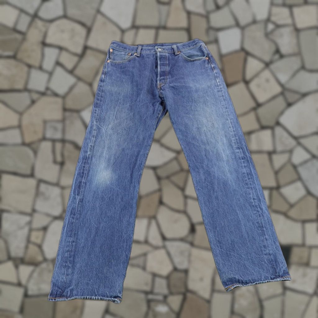 Levi's Levi's 501 Jeans Mens 36x33 Blue Denim Button Fly Straight Regular Waist 36 Inseam 29 Color: Blue Pattern: Solid Size US 33 - 1 Thumbnail