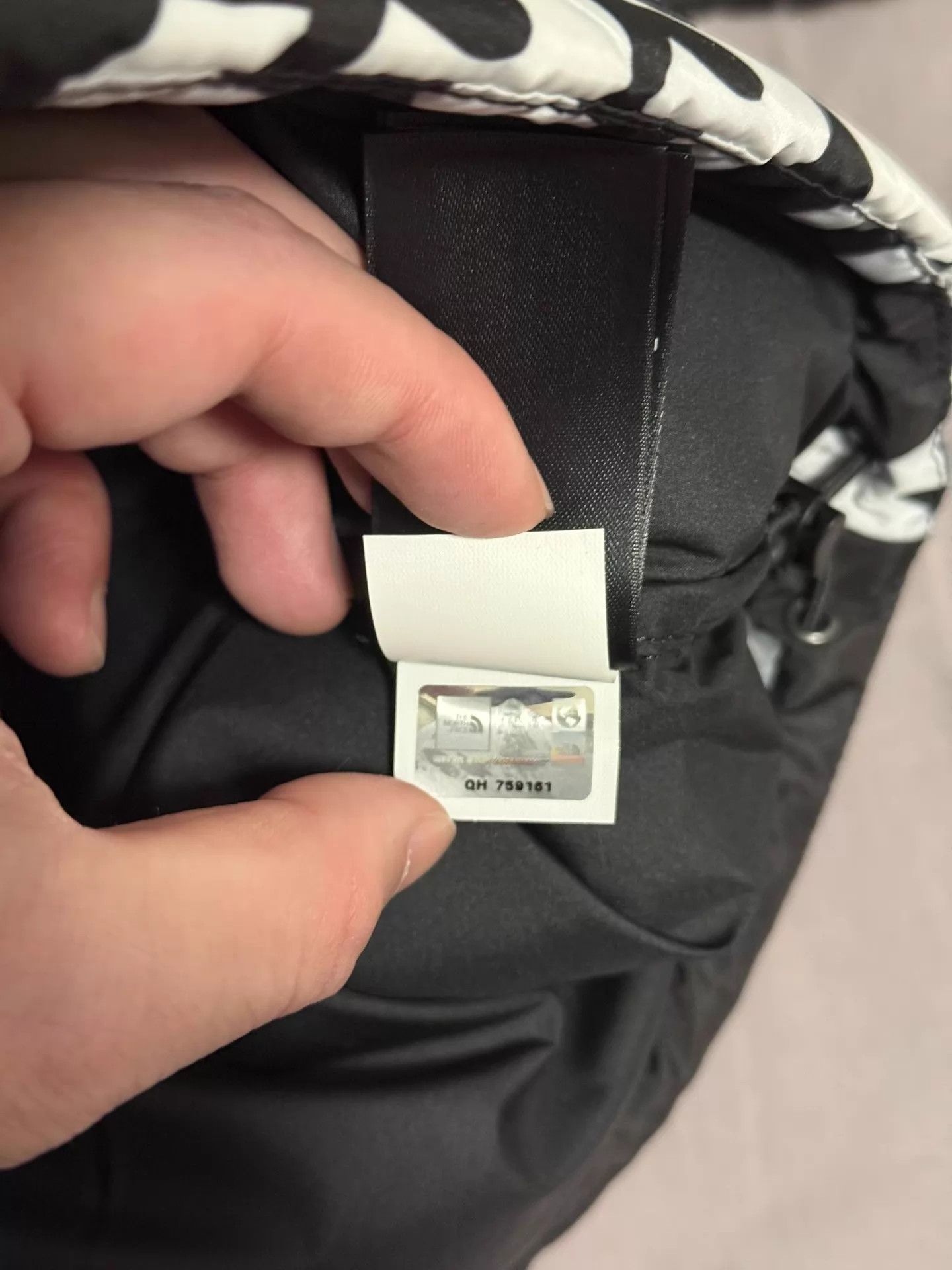 Supreme Supreme down jacket black M new rare reversed sleeve tag Size US M / EU 48-50 / 2 - 7 Thumbnail