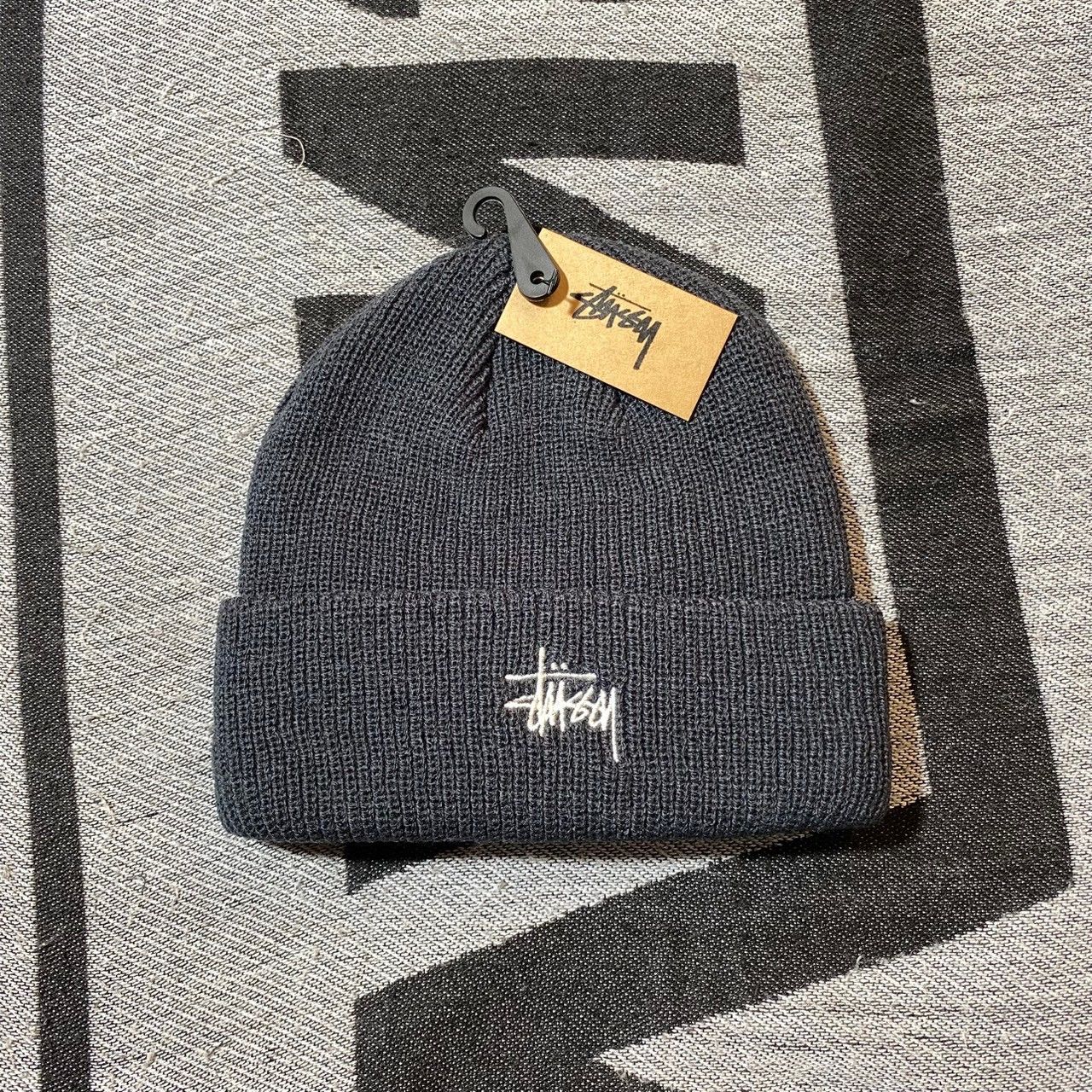 STUSSY BASIC LOGO BEANIE HAT GREY