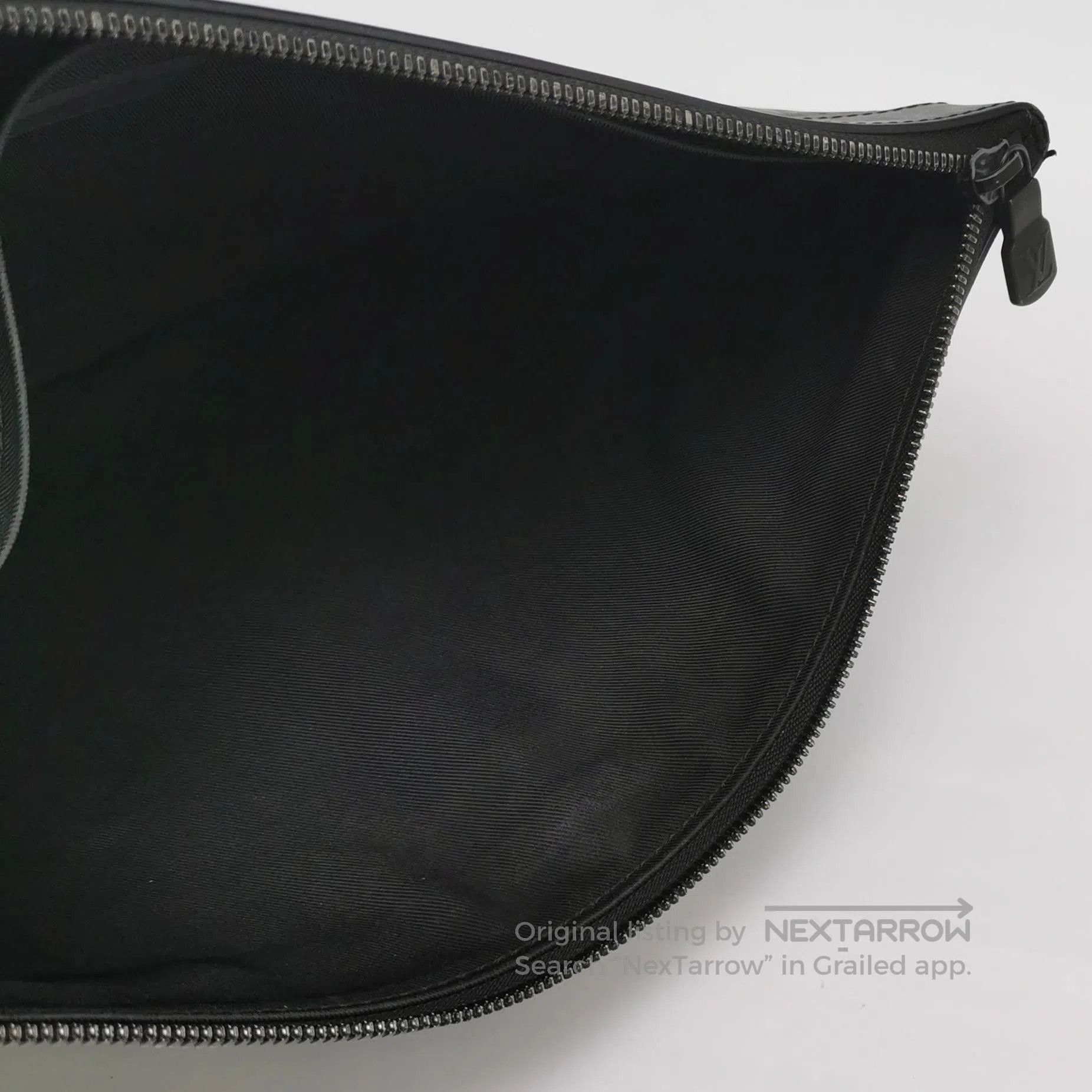 Louis Vuitton Louis Vuitton Discovery Pochette Black Embossed Clutch. Size ONE SIZE - 6 Thumbnail