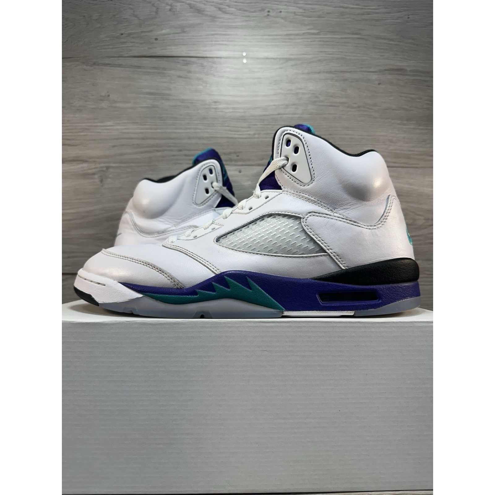 Jordan Brand Air Jordan 5 Retro Grape 2025 - Size 11.5 Size US 11.5 / EU 44-45 - 1 Thumbnail