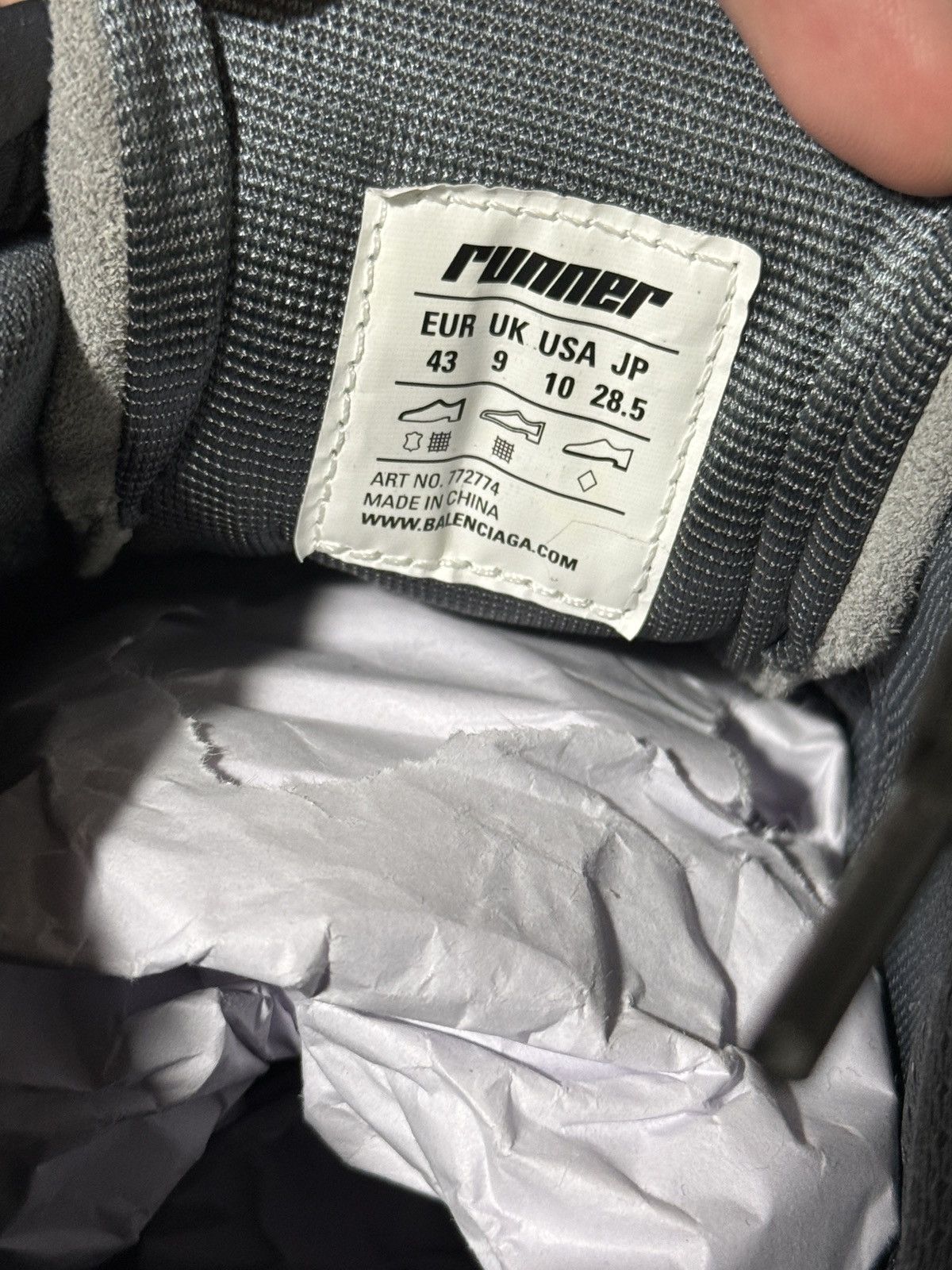 Balenciaga Nwt Balenciaga Runner Sneaker Grey Size US 10.5 / EU 43-44 - 8 Thumbnail