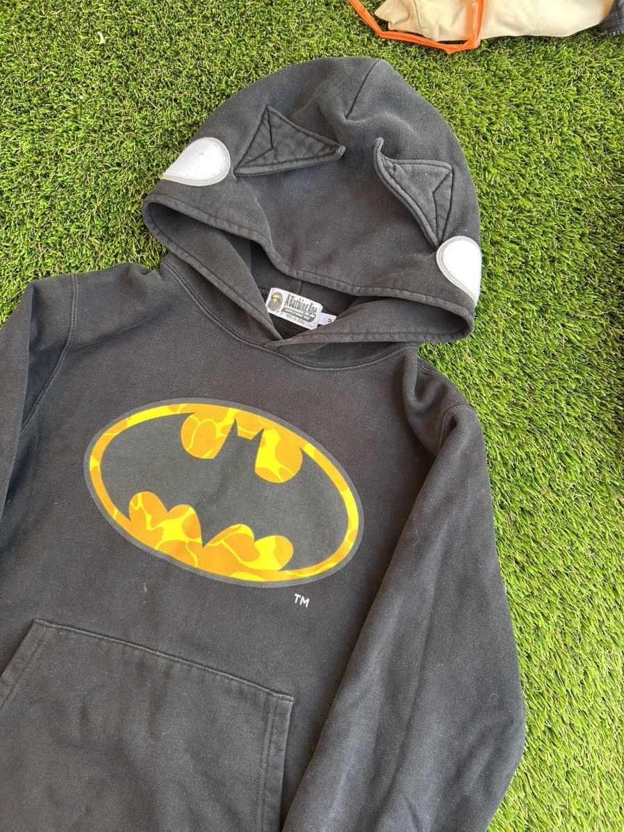 Bape × DC Comics BAPE x Batman DC Comics Madison Exclusive Pullover Hoodie Size US M / EU 48-50 / 2 - 1 Thumbnail