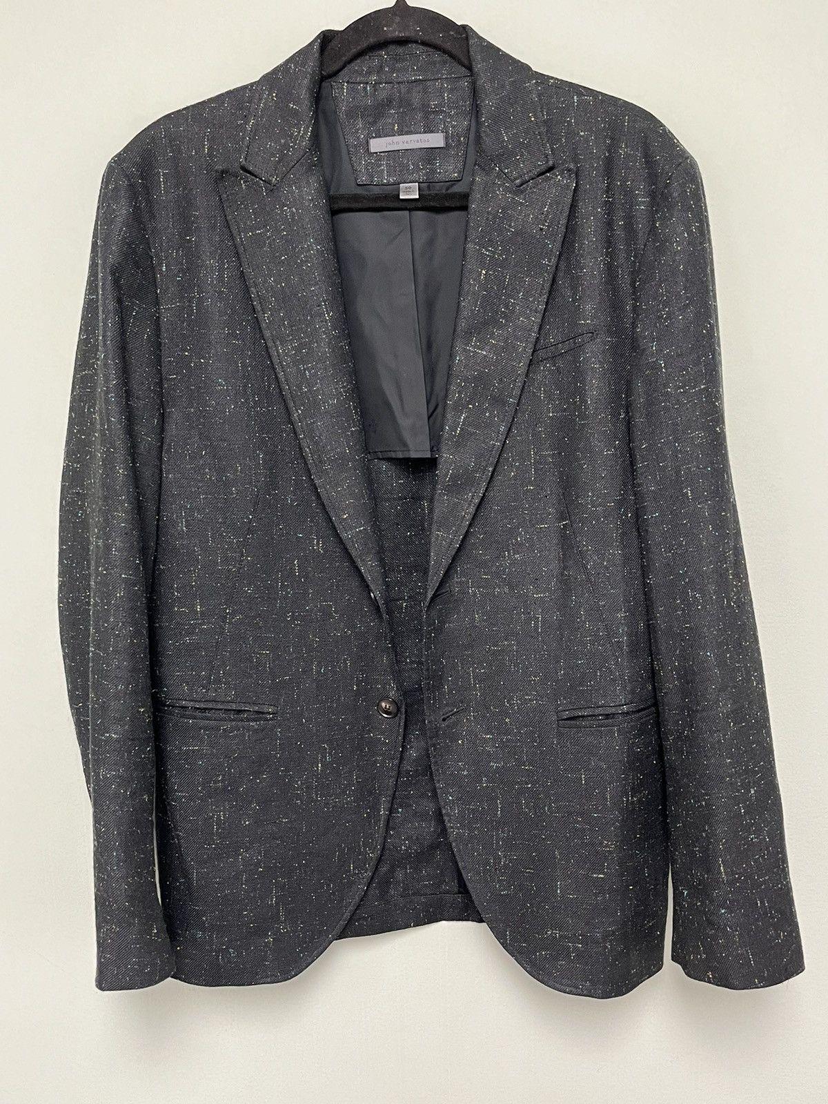 John Varvatos Black Slim-Fit Peak Lapel Two-Button Blazer. Size 50 Size US M / EU 48-50 / 2 - 8 Thumbnail