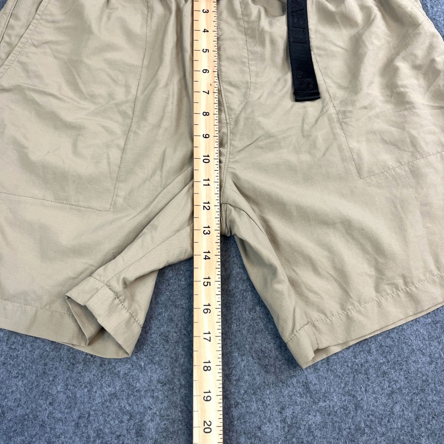 Levi's Levi's Mens Shorts Bermuda Regular Beige Pocket Pockets Logo Vil Medium? Size US 31 - 5 Thumbnail