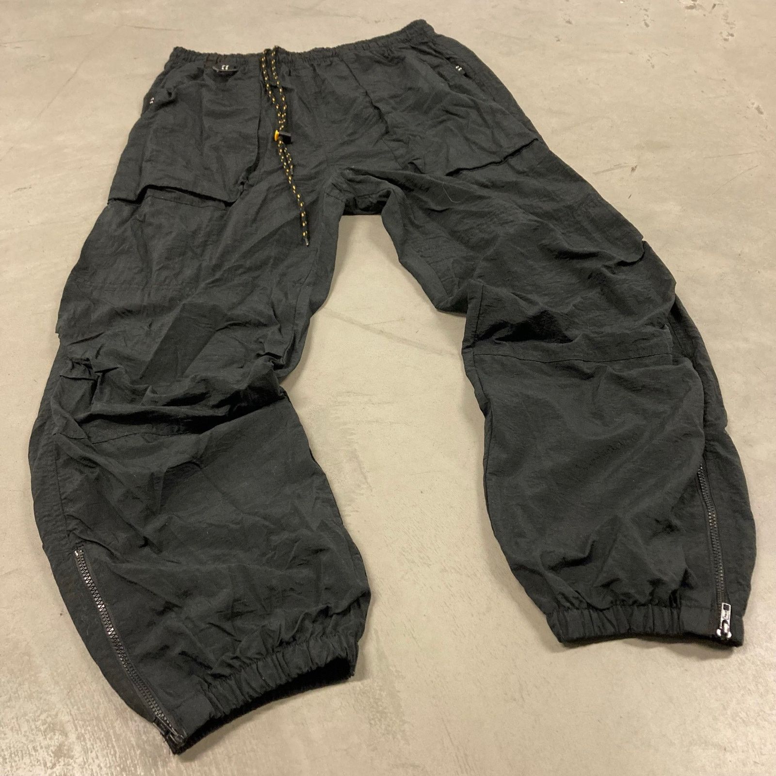 Vintage vintage y2k cargo fatigue track pants 34x30 Size US 34 / EU 50 - 1 Thumbnail