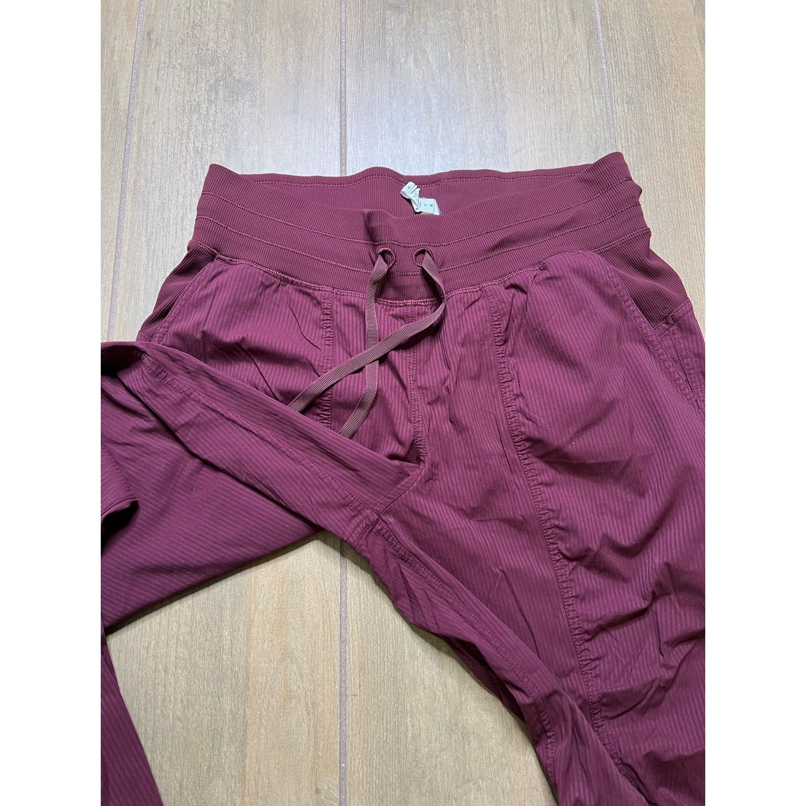 Lululemon Lululemon Women’s Maroon Dance Studio Mid-Rise Jogger Sz 6 Size US M / EU 48-50 / 2 - 3 Thumbnail